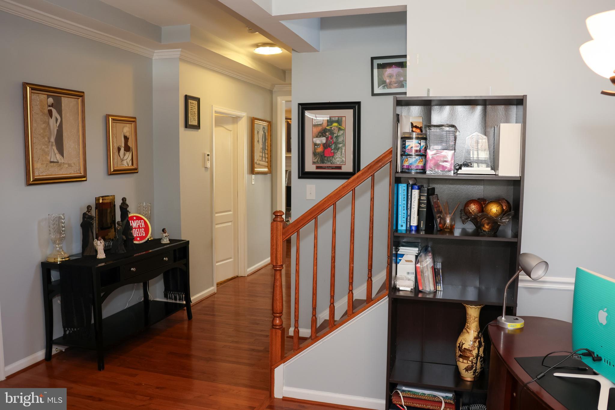 THE VILLAGE OF WASHINGTON TRAIL - Residential