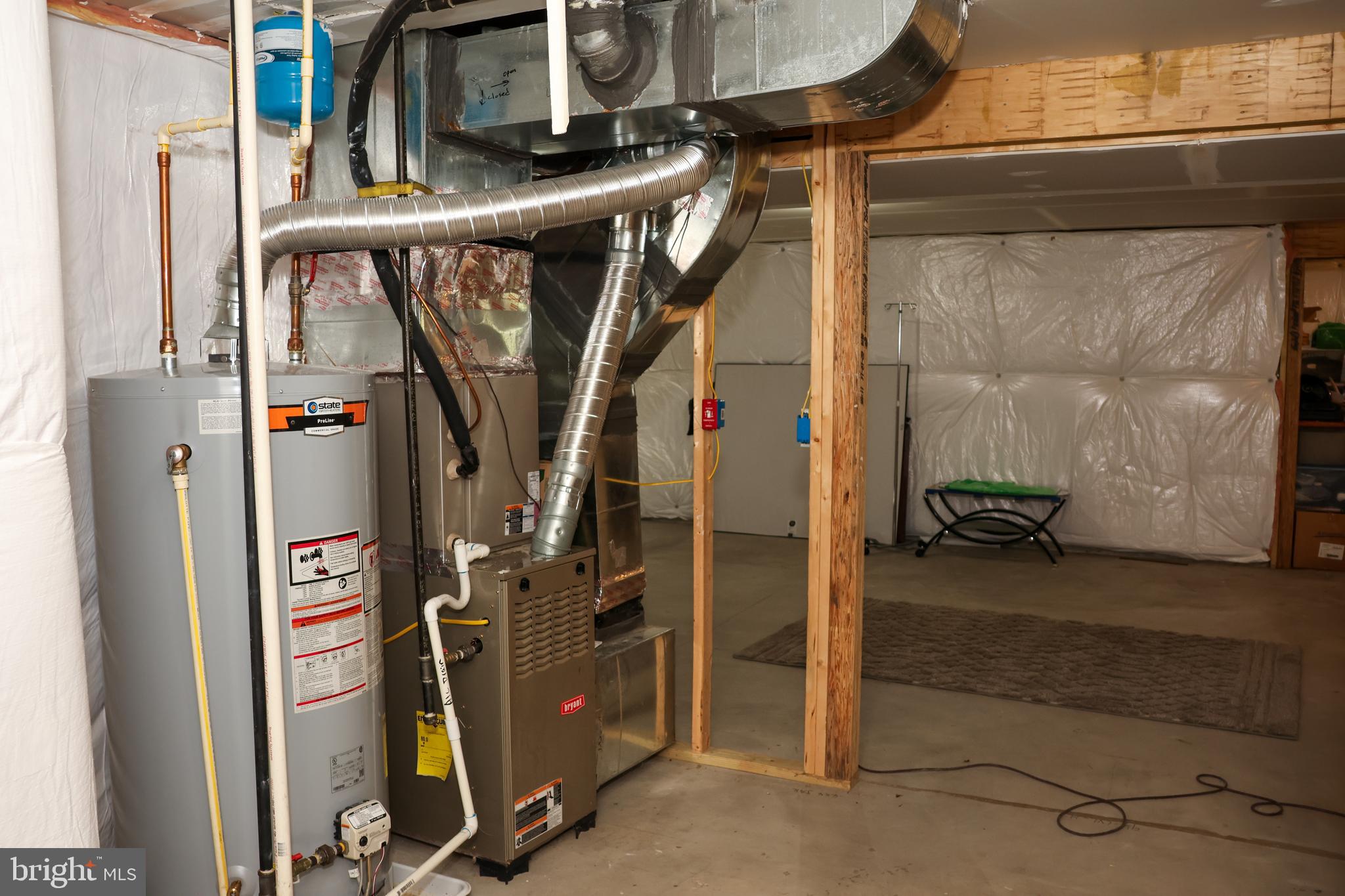 THE VILLAGE OF WASHINGTON TRAIL - Residential