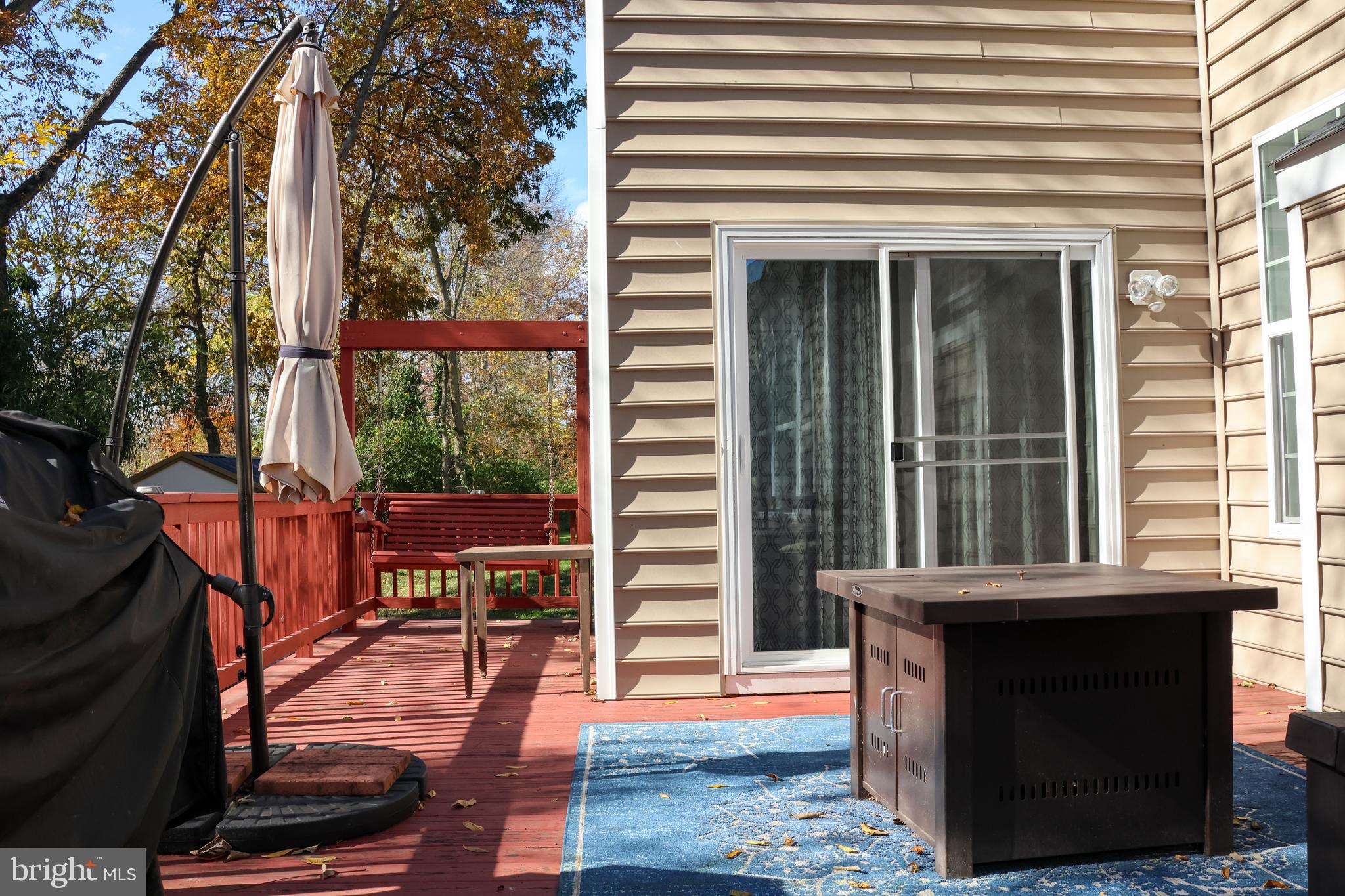 THE VILLAGE OF WASHINGTON TRAIL - Residential