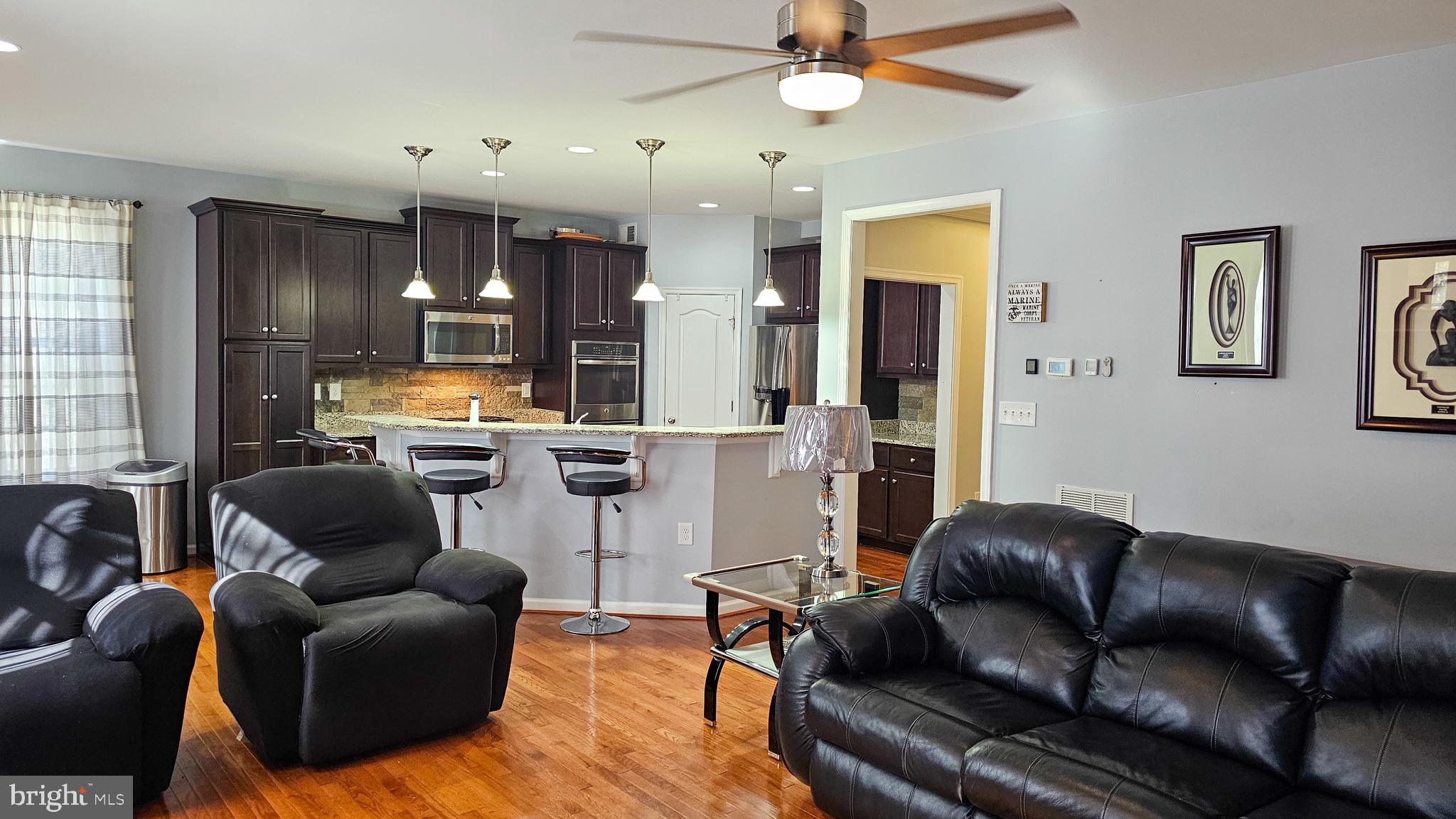 THE VILLAGE OF WASHINGTON TRAIL - Residential