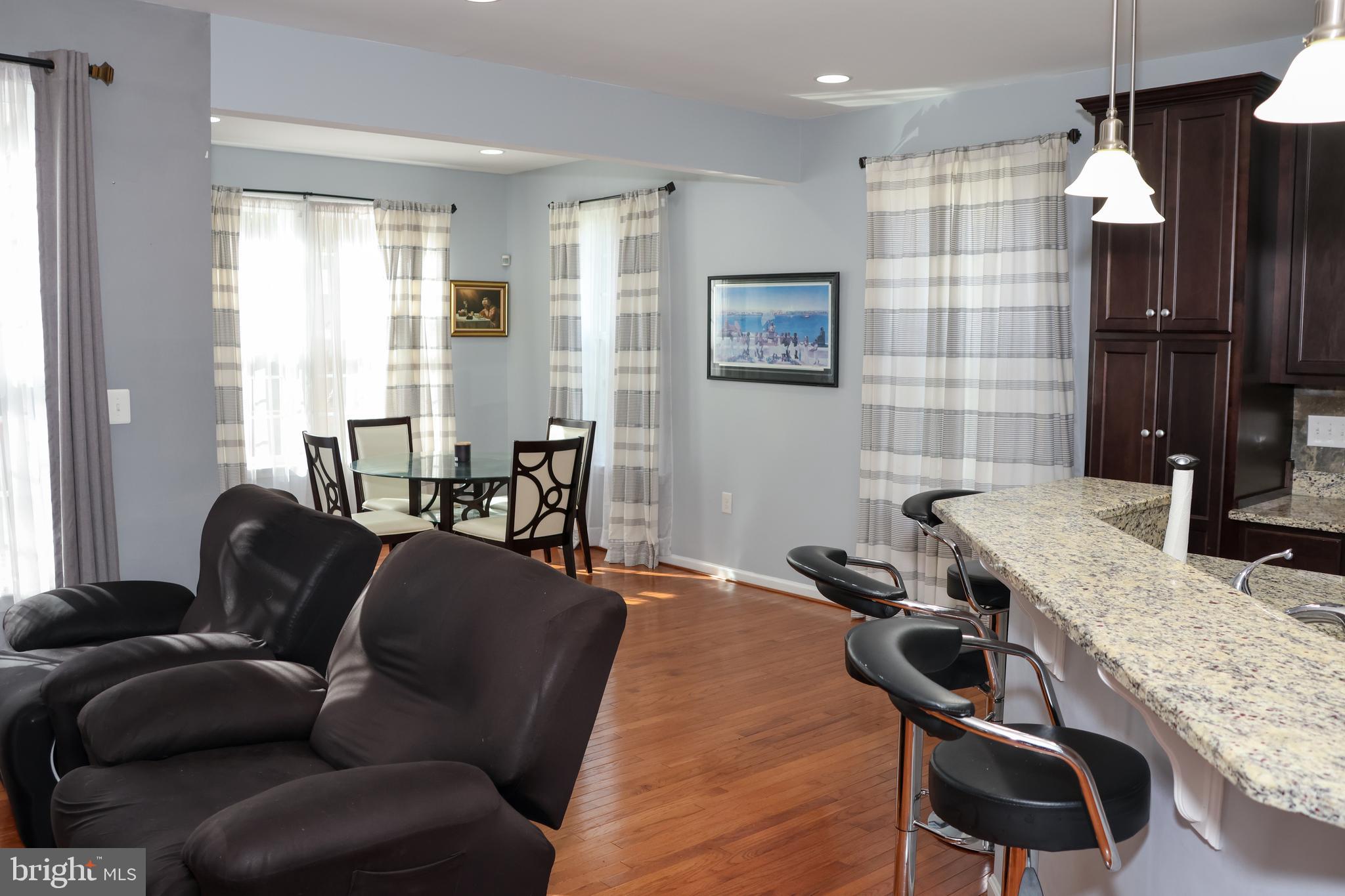 THE VILLAGE OF WASHINGTON TRAIL - Residential