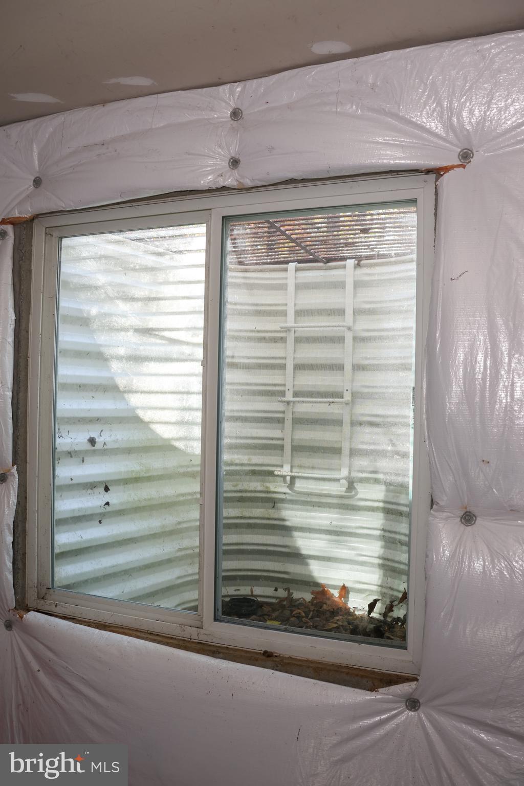 THE VILLAGE OF WASHINGTON TRAIL - Residential