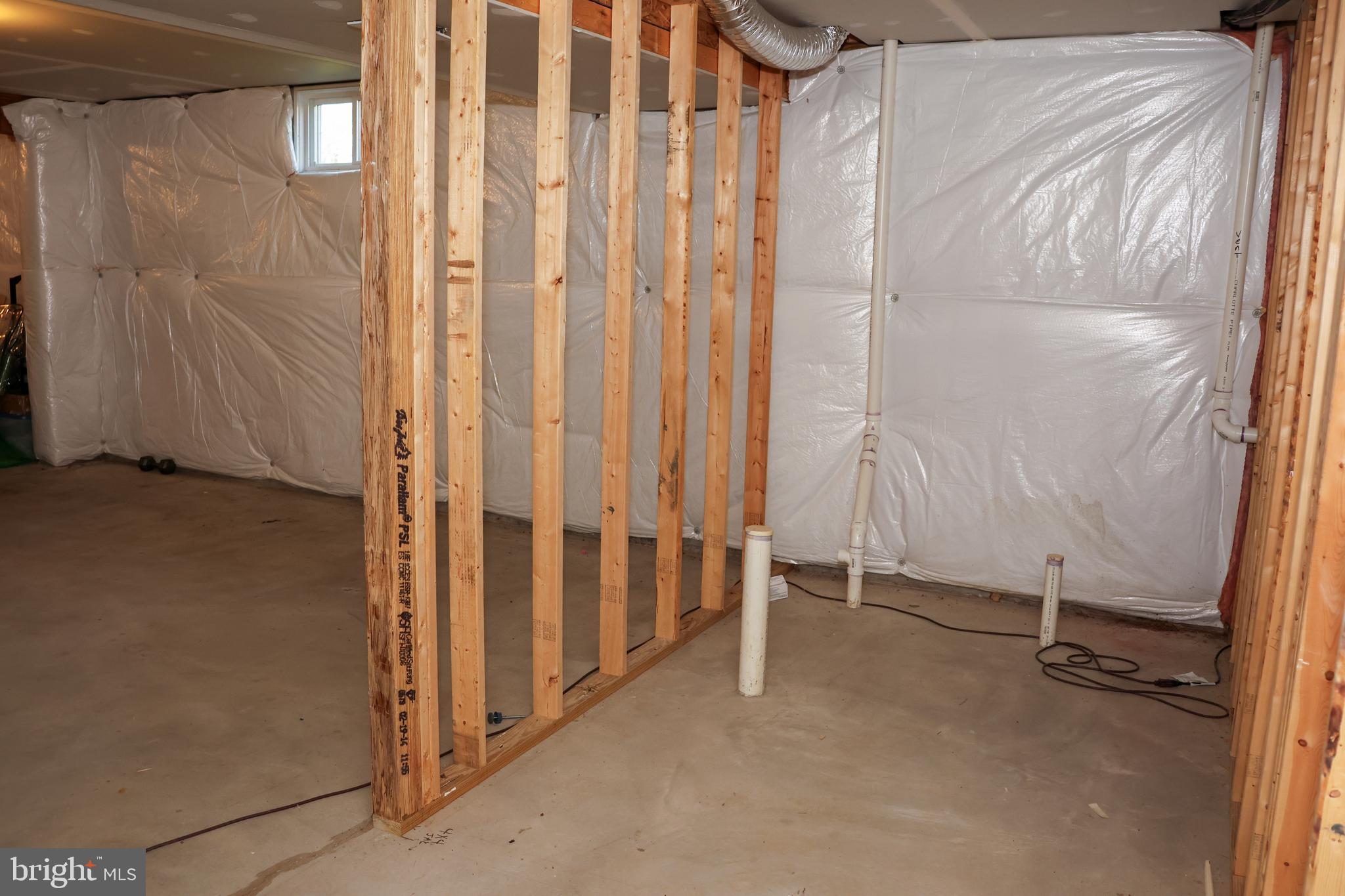 THE VILLAGE OF WASHINGTON TRAIL - Residential