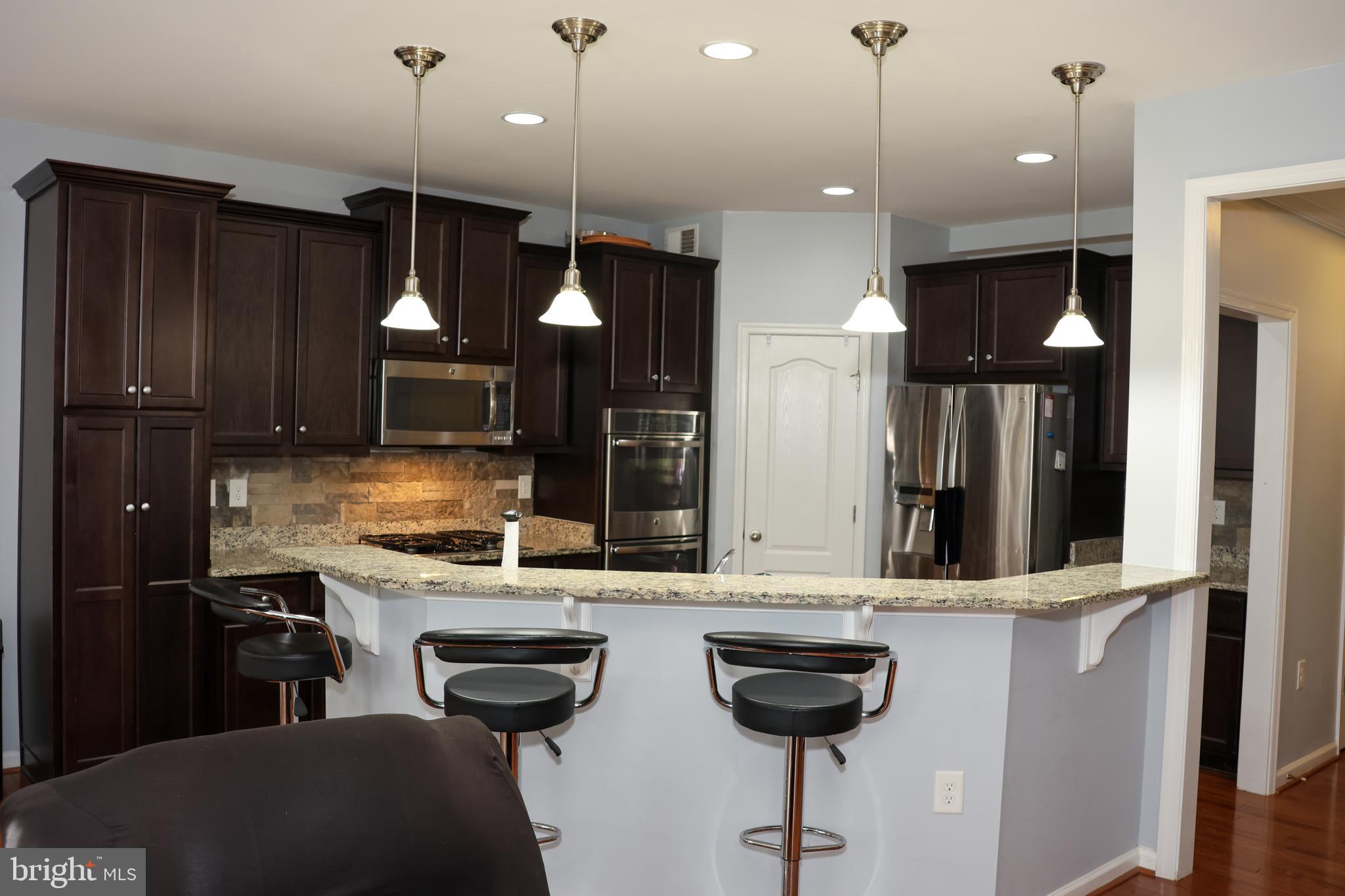 THE VILLAGE OF WASHINGTON TRAIL - Residential