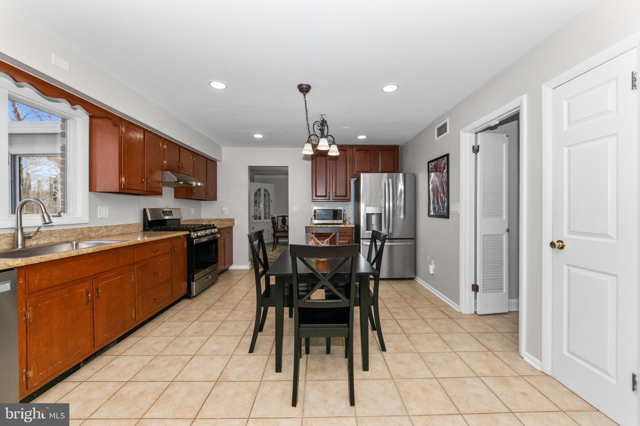 MOUNT HEBRON - Residential