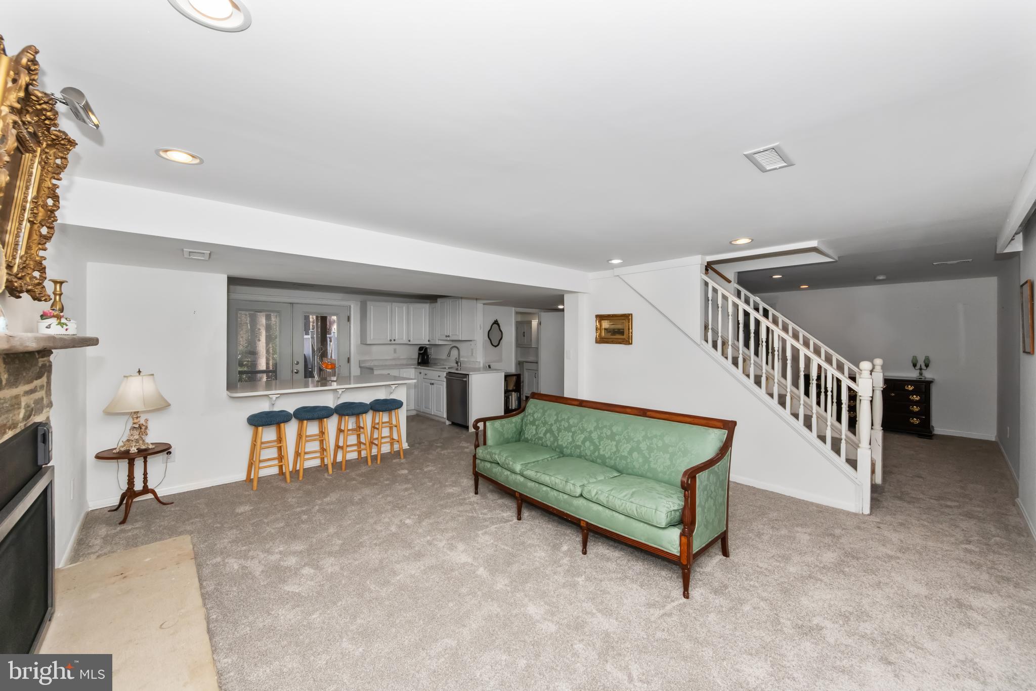 MOUNT HEBRON - Residential