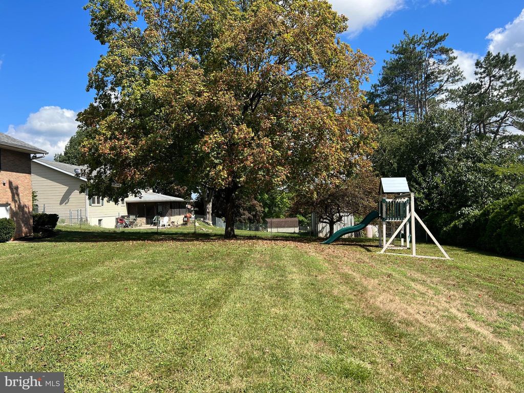 Photo of 674 Lorraine Avenue, Manheim, PA 17545 (MLS # PALA2052908)