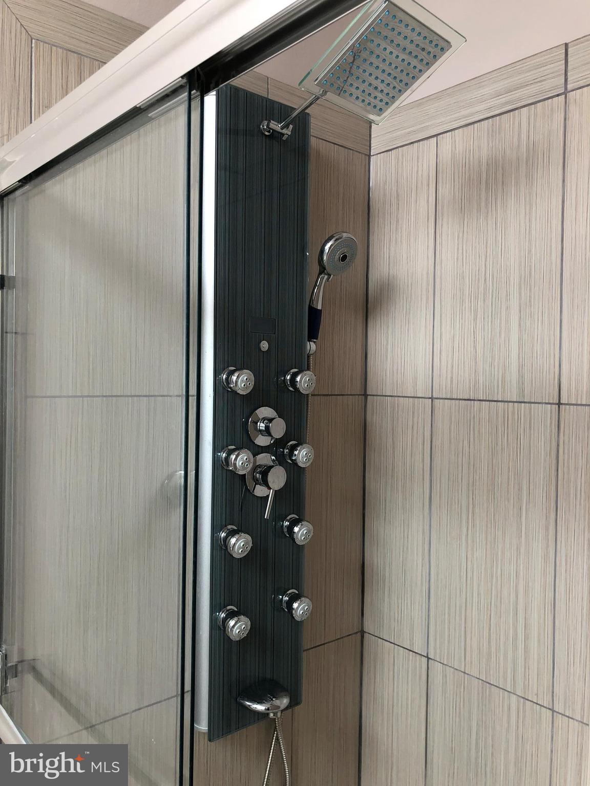 OAKENSHAW - Residential