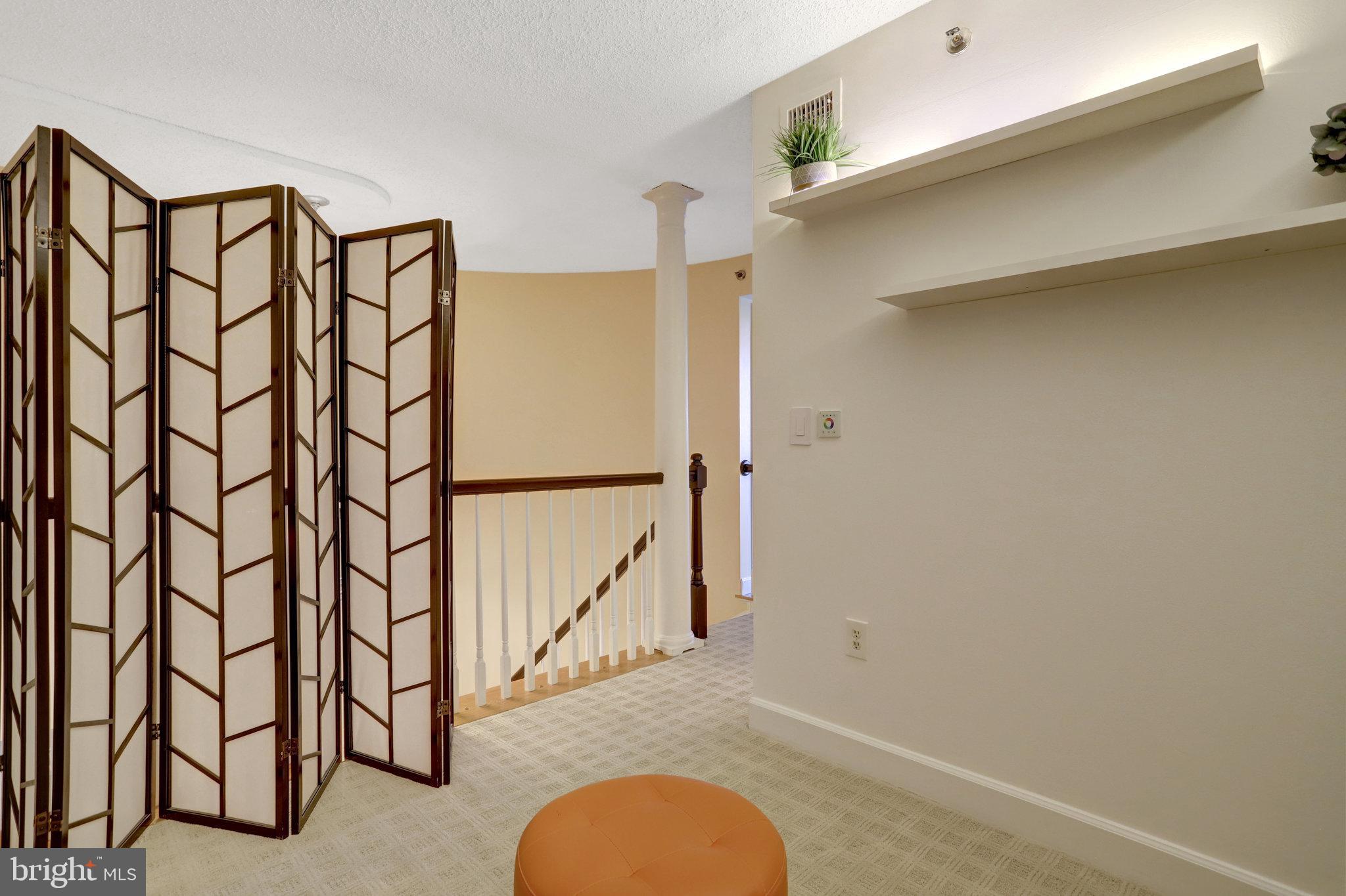 THE WILLIAMSBURG - Residential