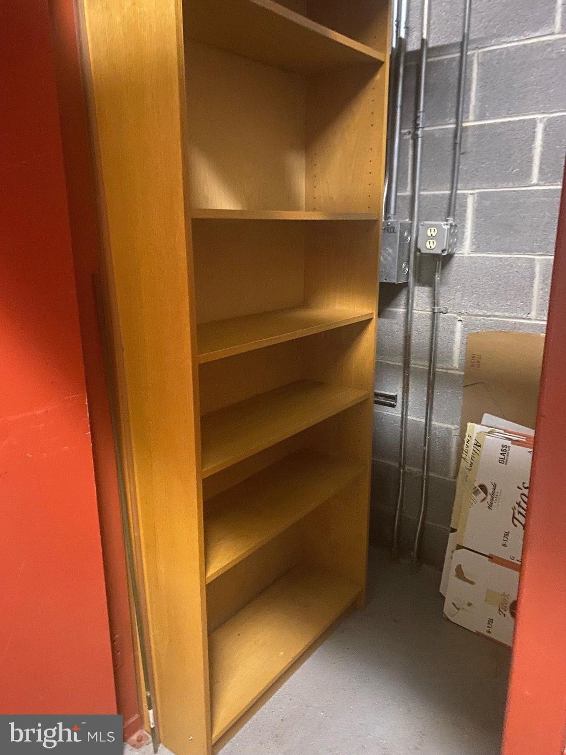 THE WILLIAMSBURG - Residential