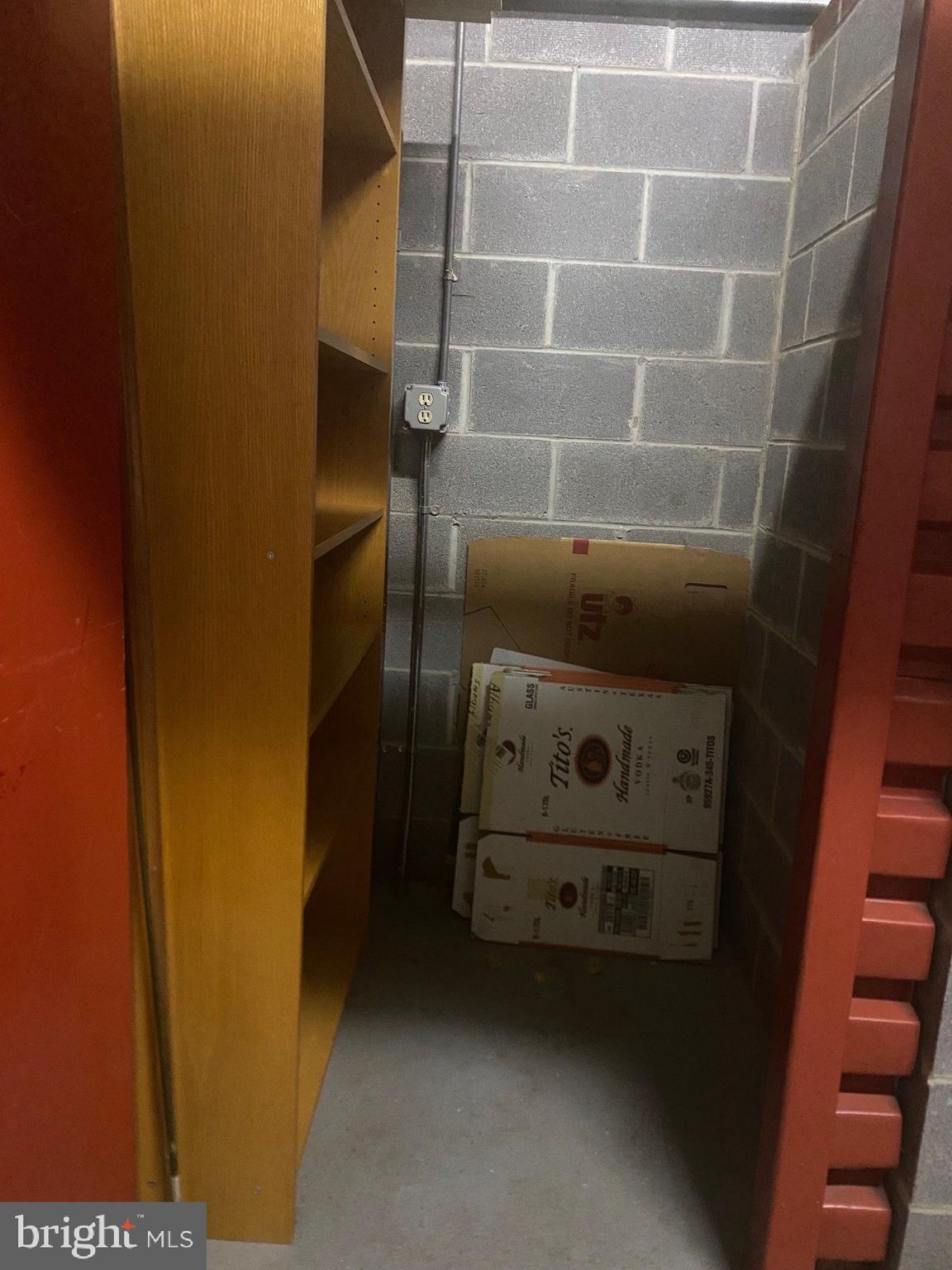 THE WILLIAMSBURG - Residential