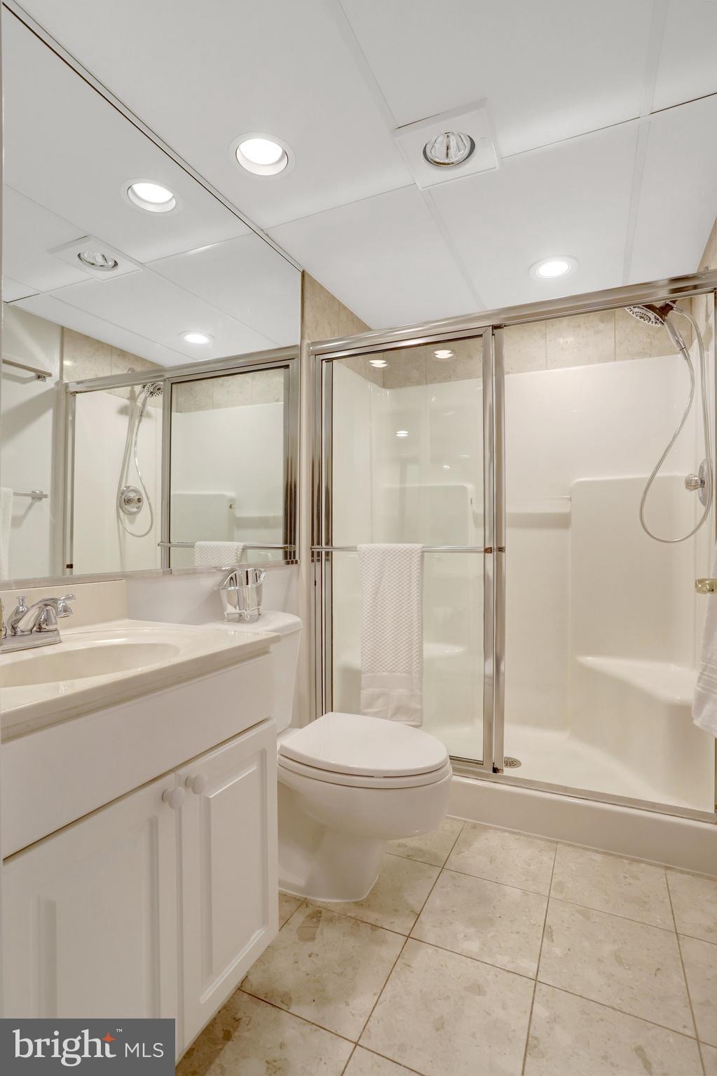 THE WILLIAMSBURG - Residential