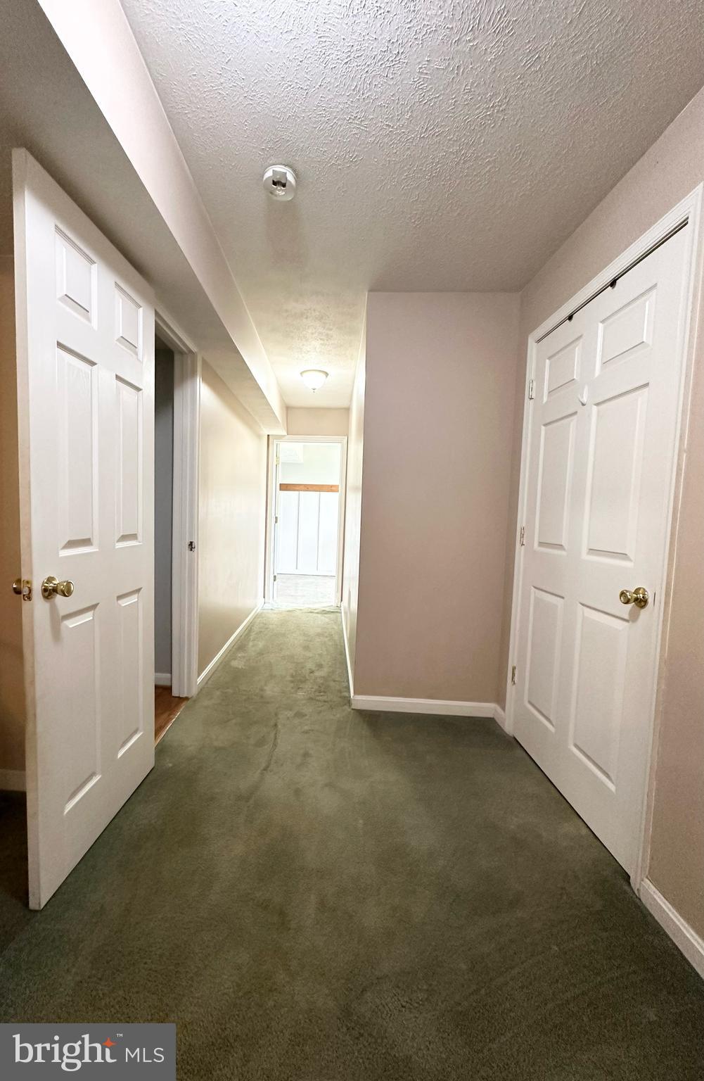 LONGVIEW BEACH - Residential