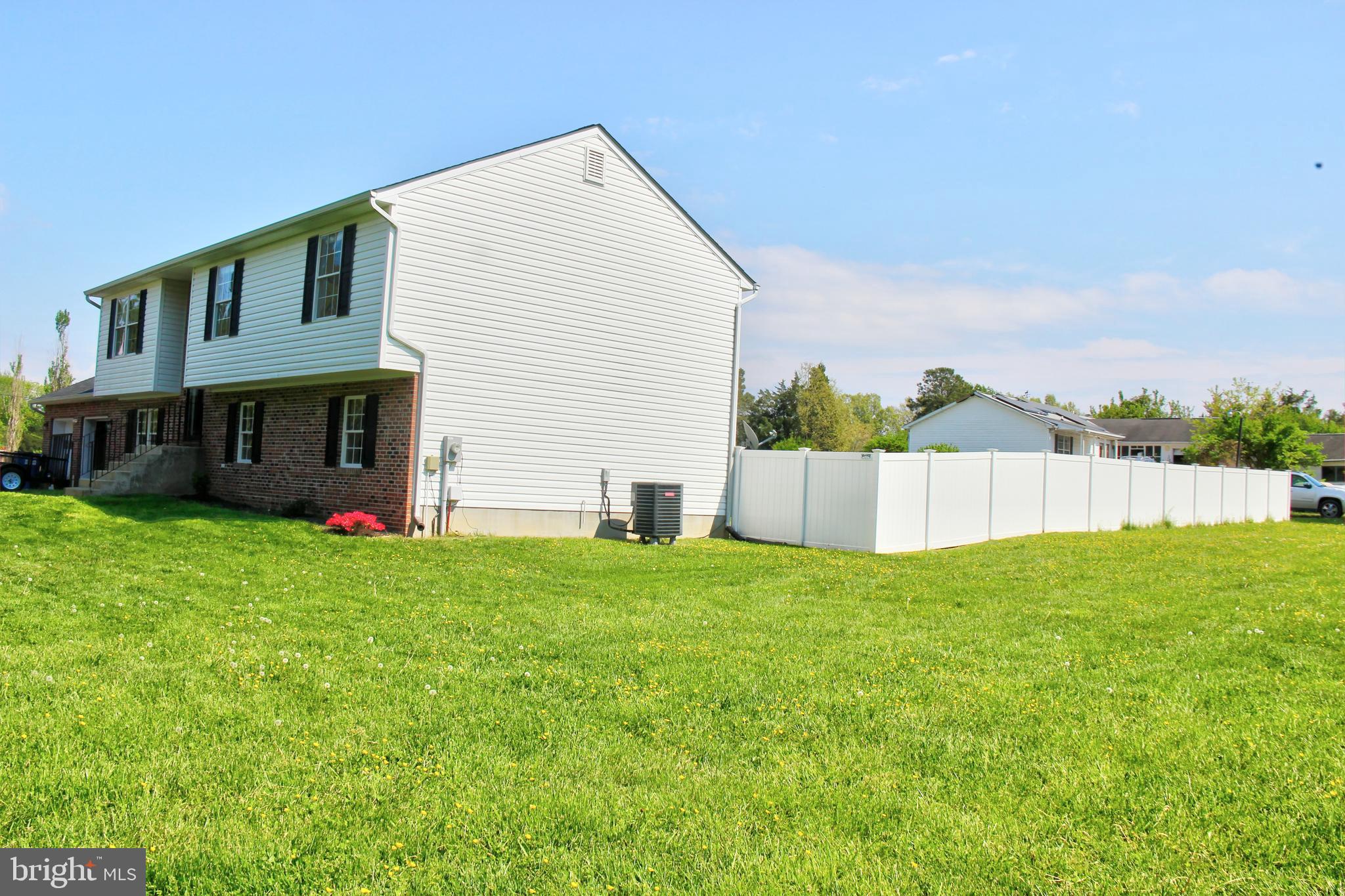 LONGVIEW BEACH - Residential