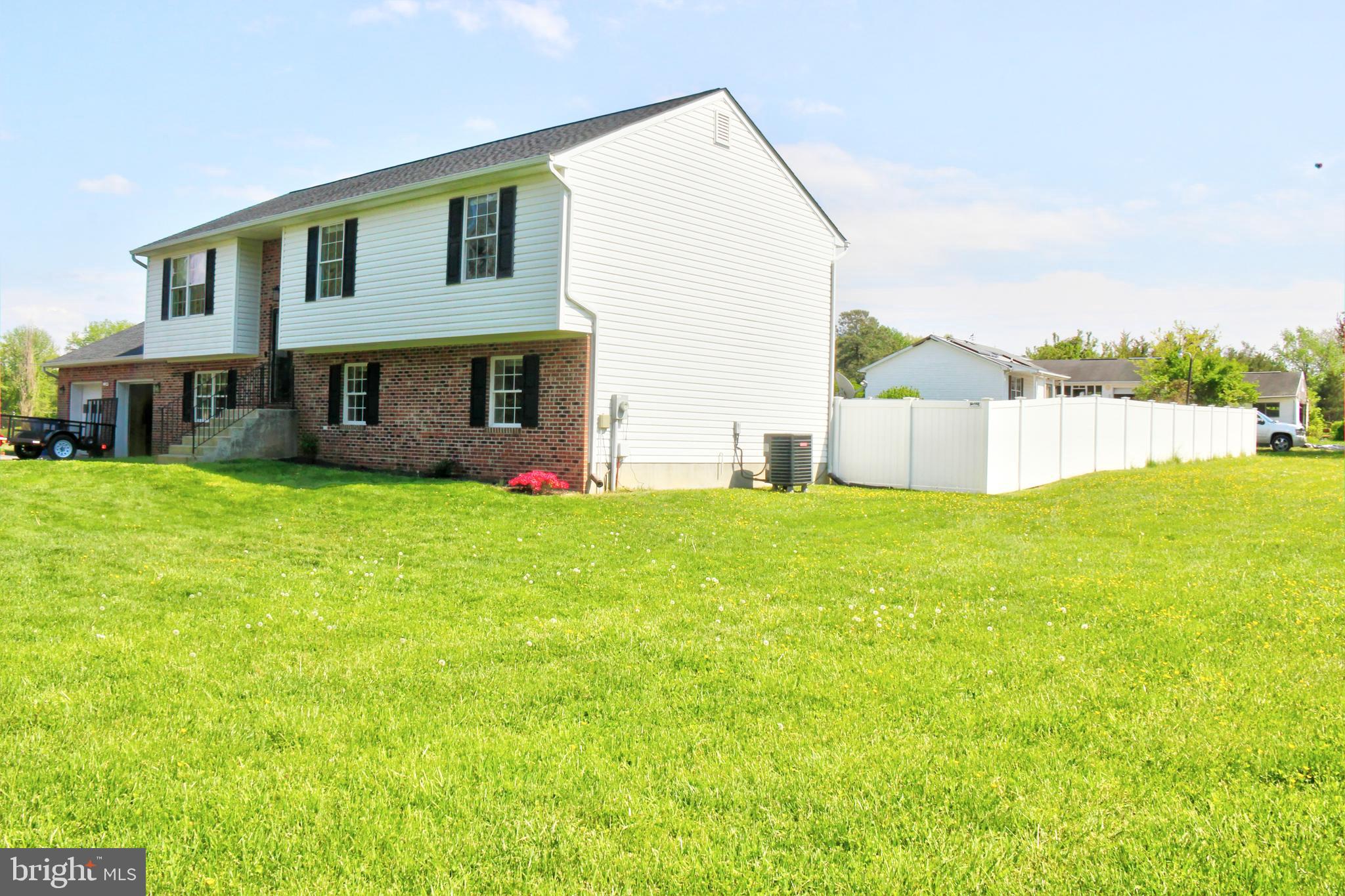 LONGVIEW BEACH - Residential