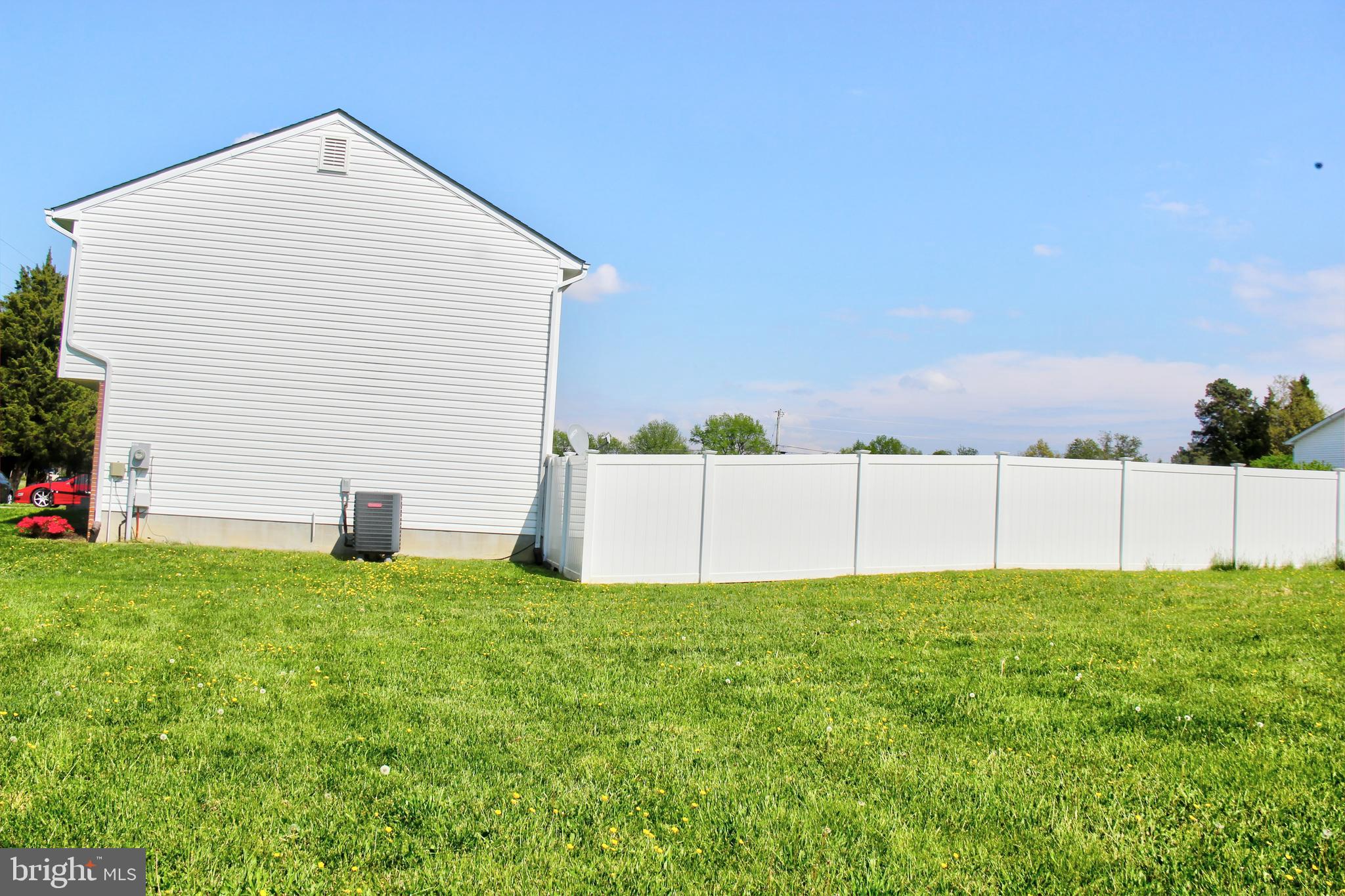 LONGVIEW BEACH - Residential