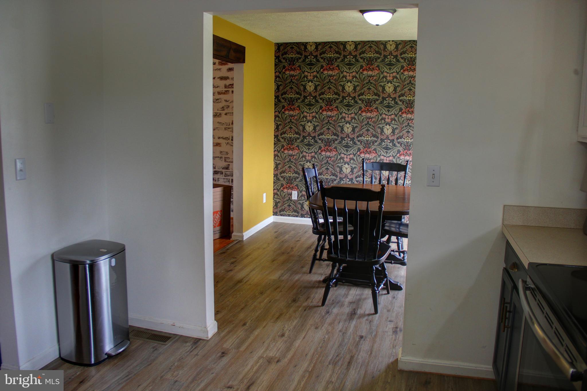 LONGVIEW BEACH - Residential