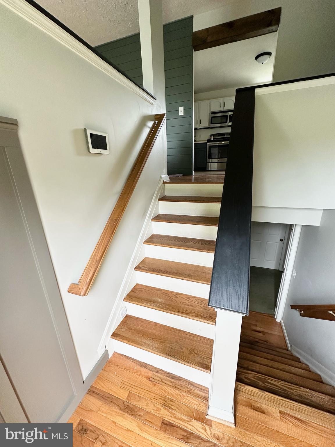 LONGVIEW BEACH - Residential