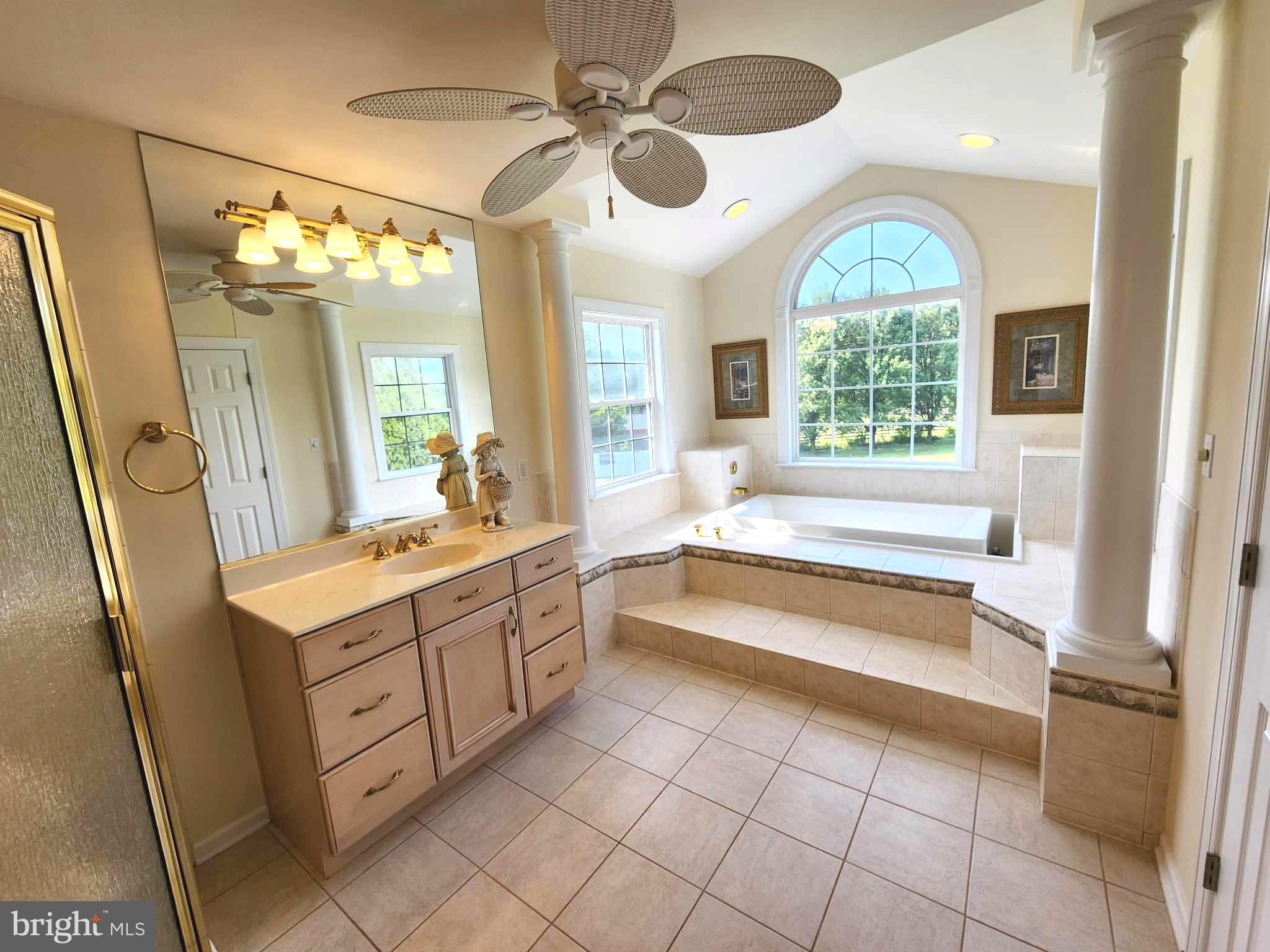 HOLDEN FARM - Residential