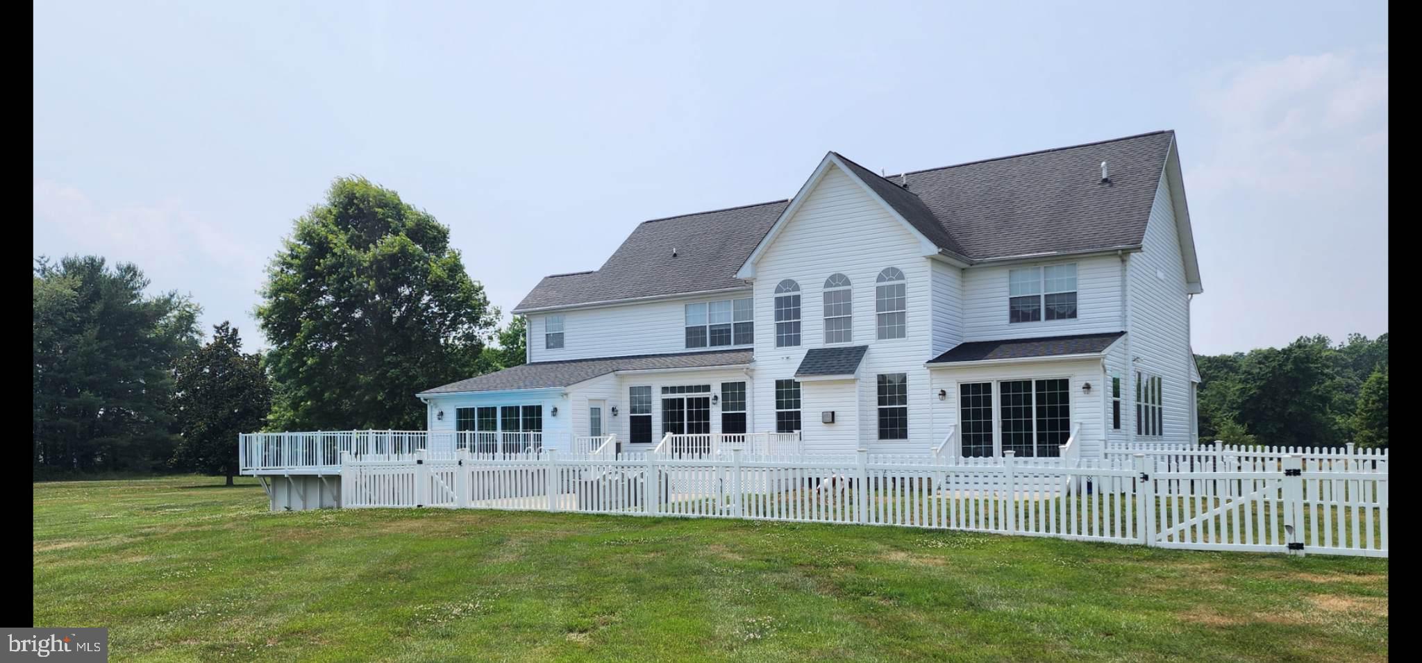 HOLDEN FARM - Residential