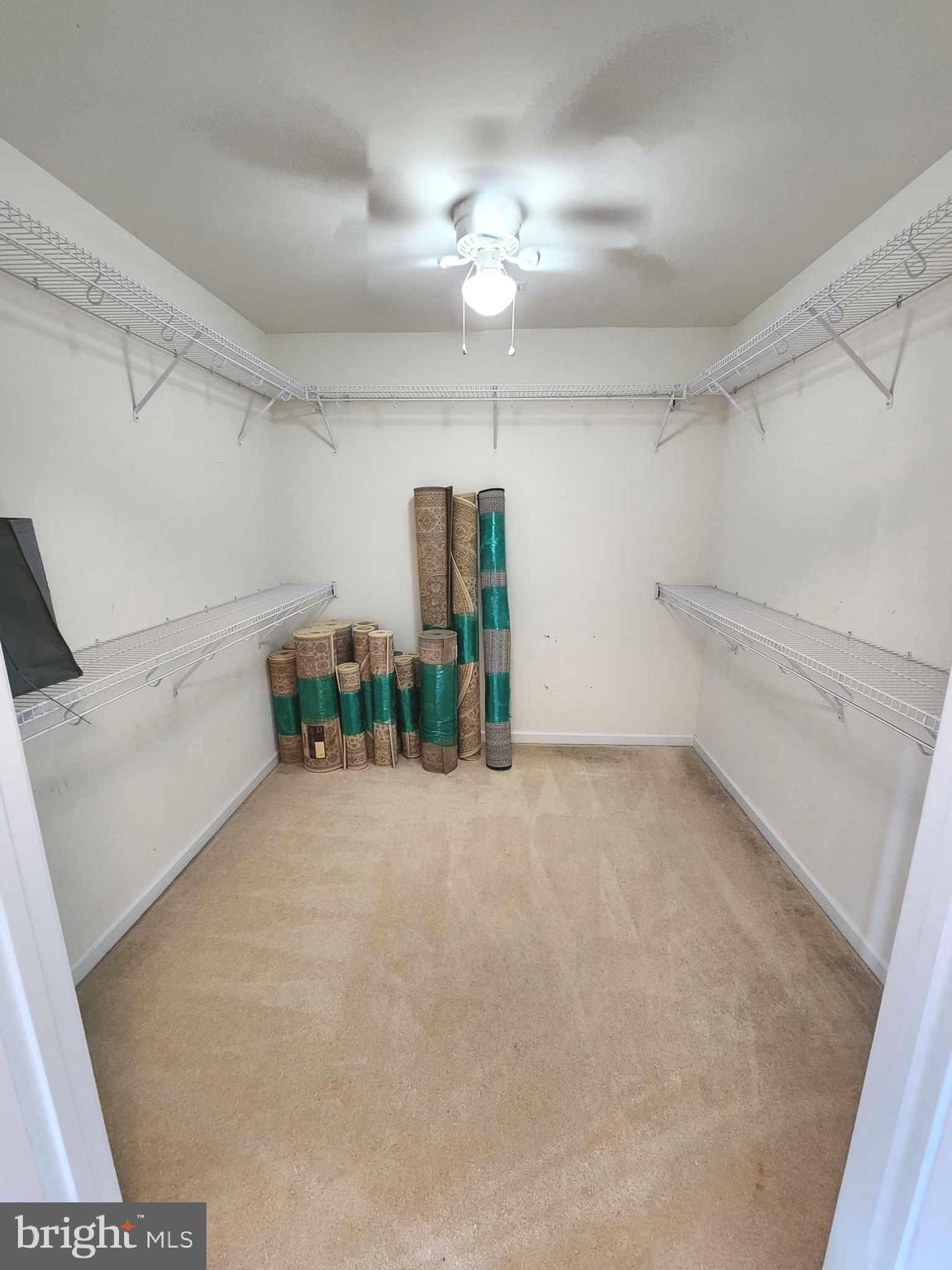 HOLDEN FARM - Residential