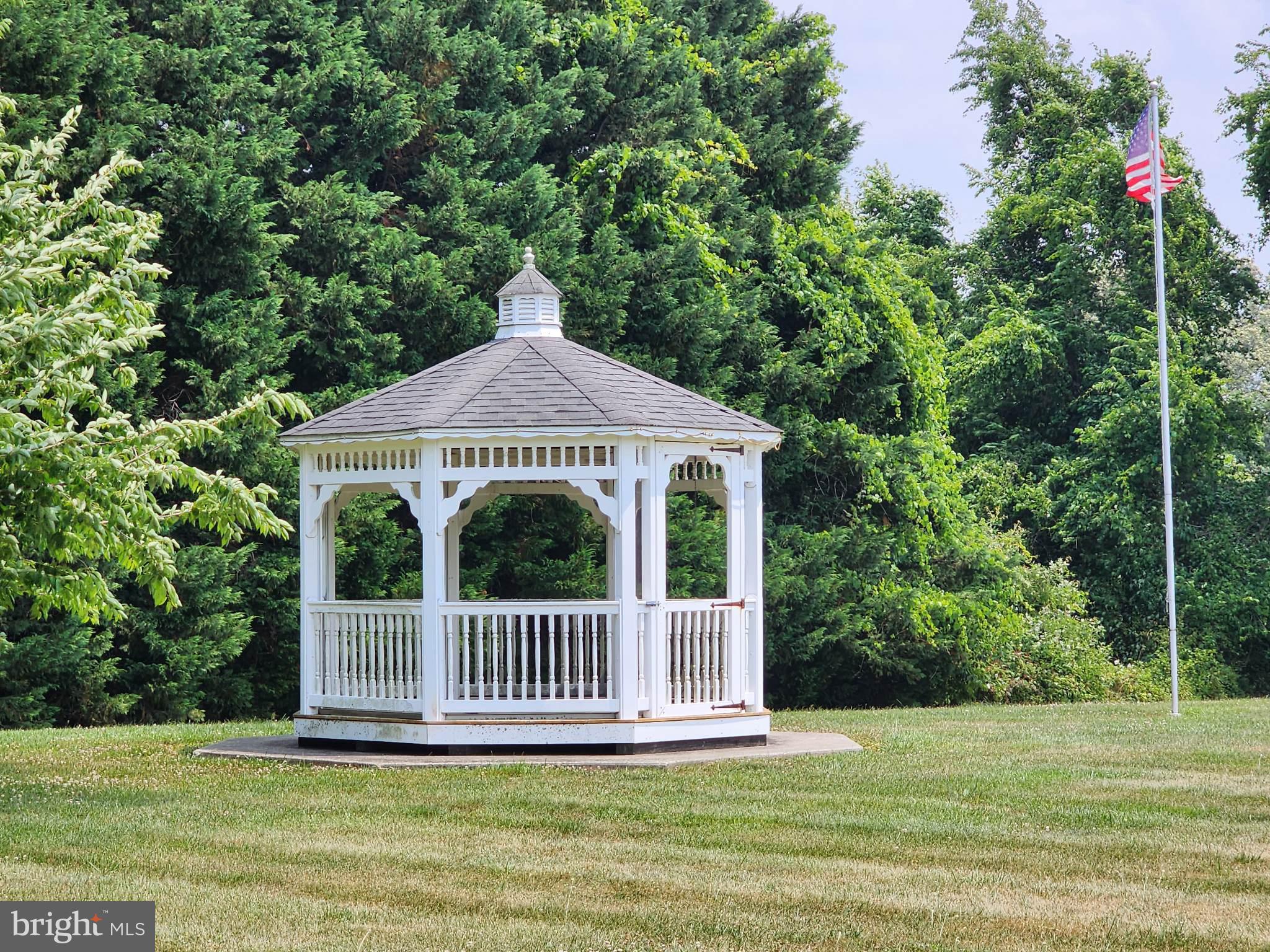 HOLDEN FARM - Residential