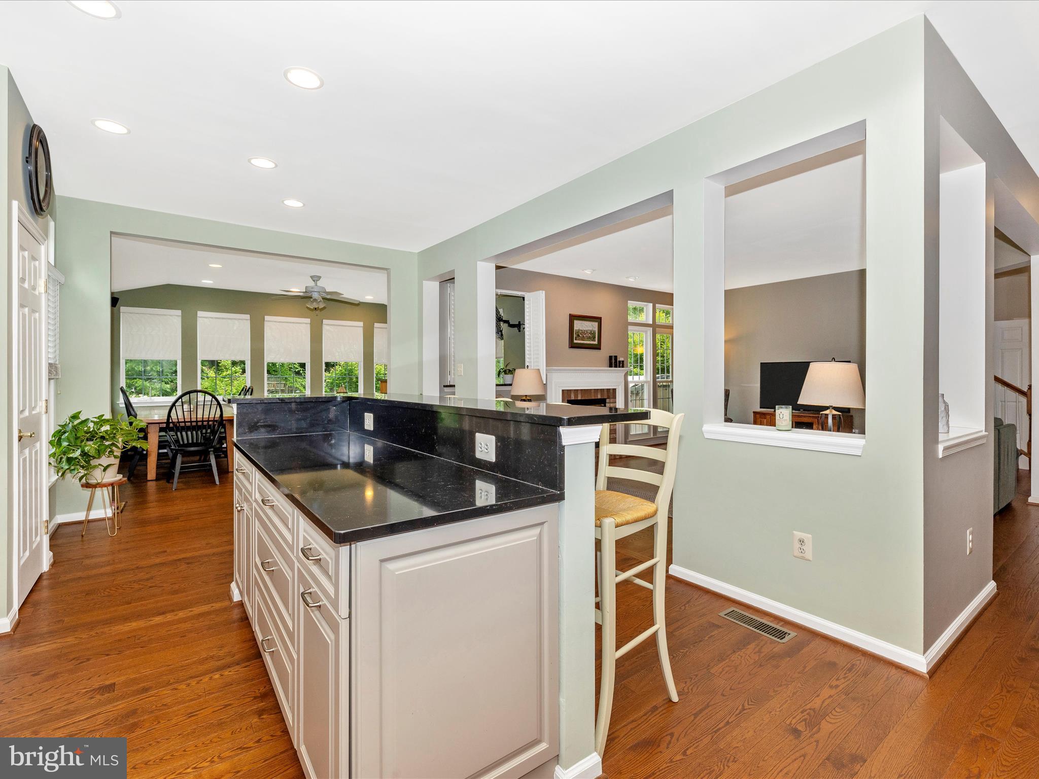 SPRING RIDGE - Residential