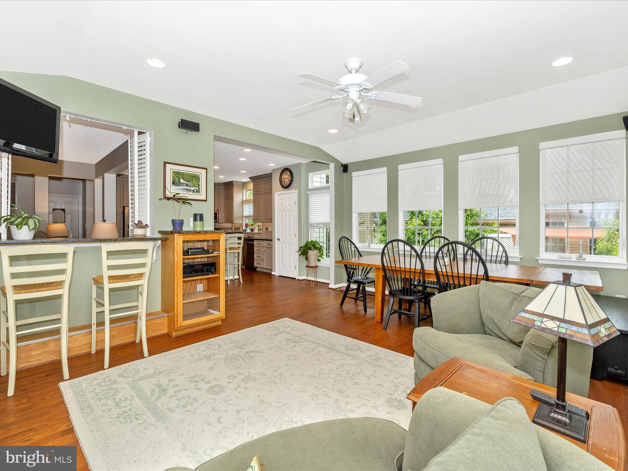 SPRING RIDGE - Residential