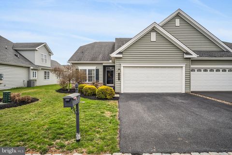 Condo For Sale - 307 Valor Drive<br/> MECHANICSBURG, PA 17050
