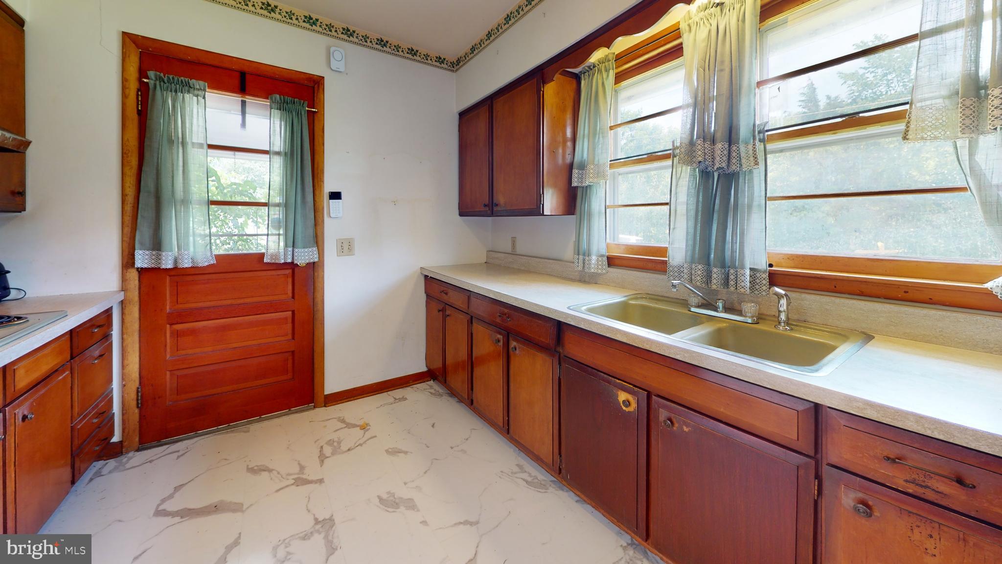 POOR FARM - Residential