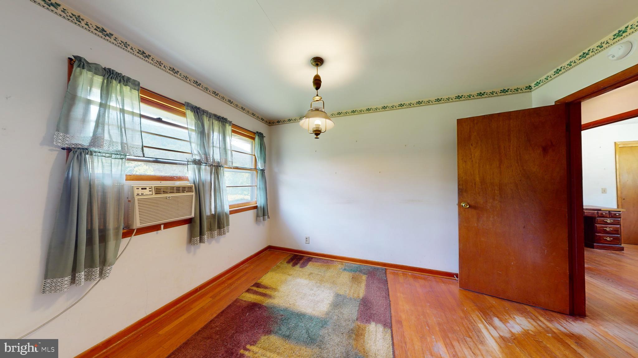 POOR FARM - Residential