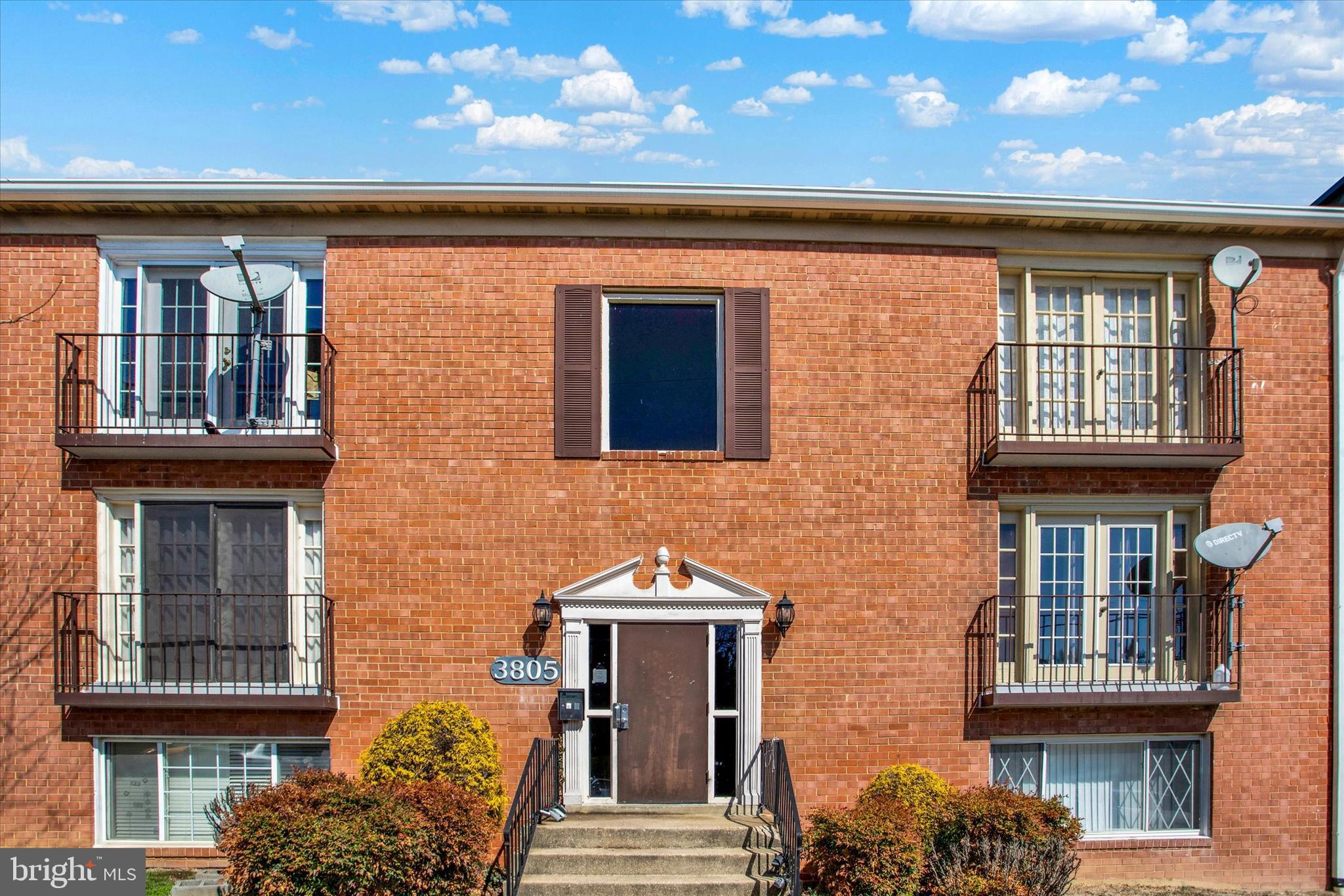 SWANN HILL CONDOMINIUMS - Residential