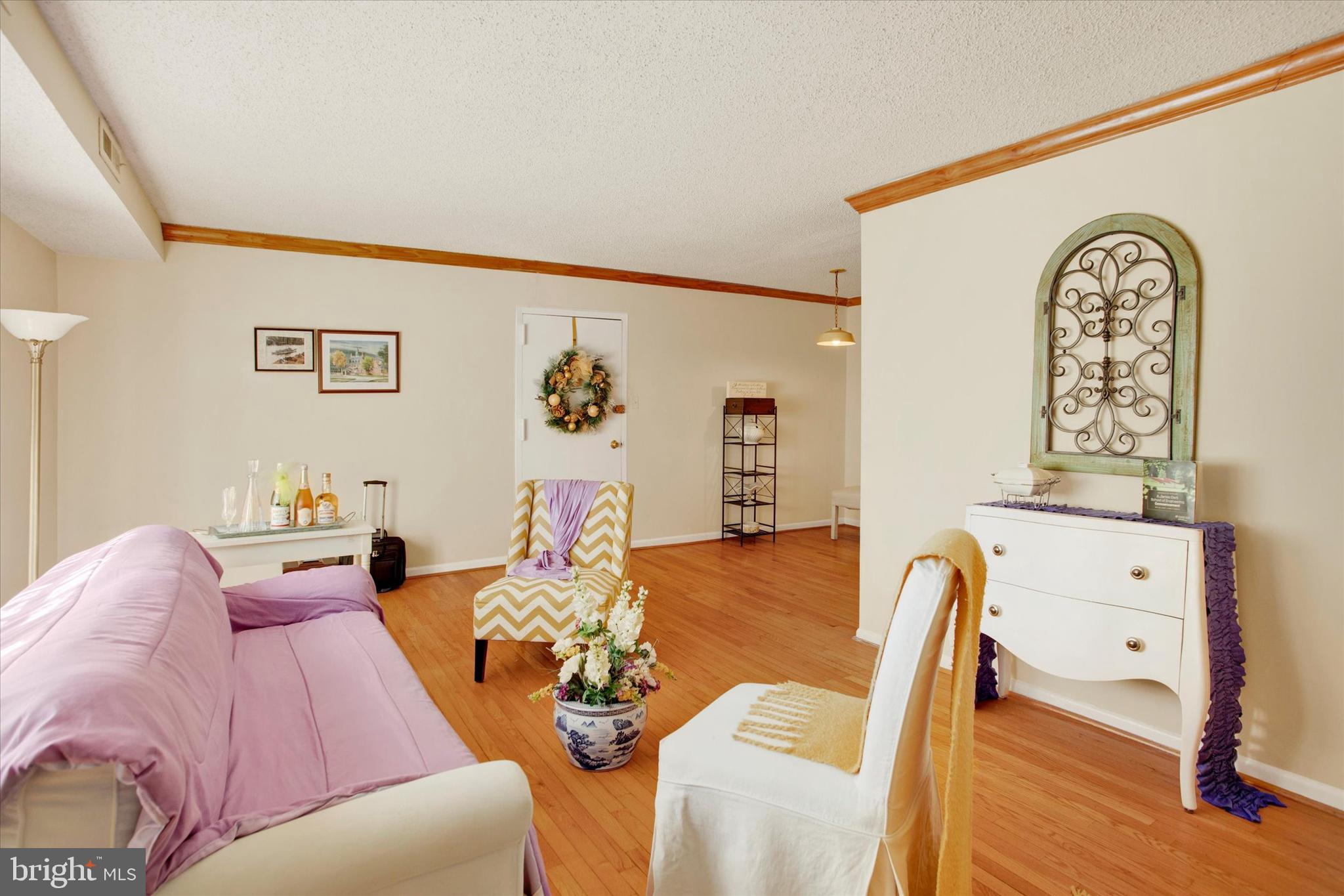 SWANN HILL CONDOMINIUMS - Residential