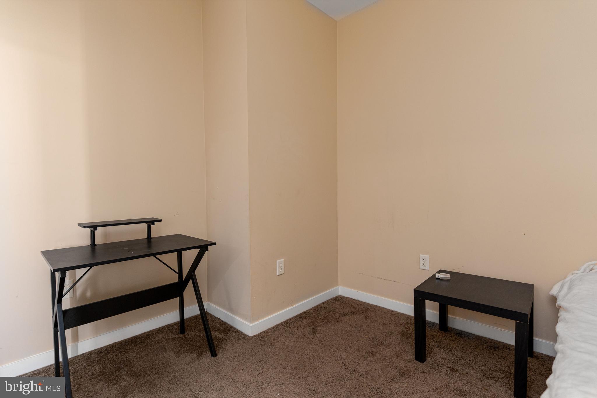 VILLAGE LOFTS - Residential