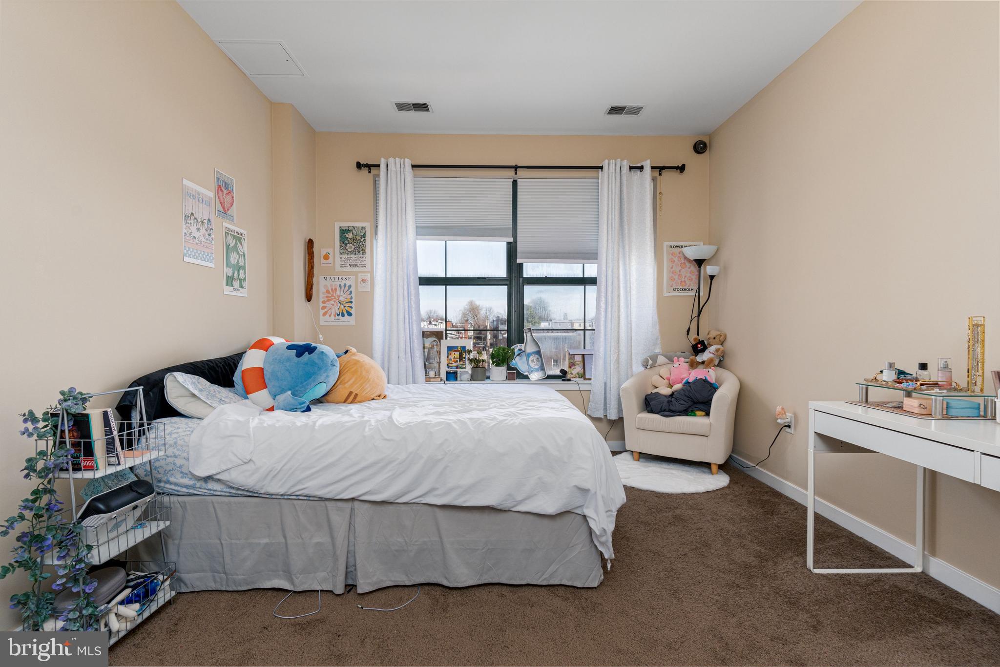 VILLAGE LOFTS - Residential