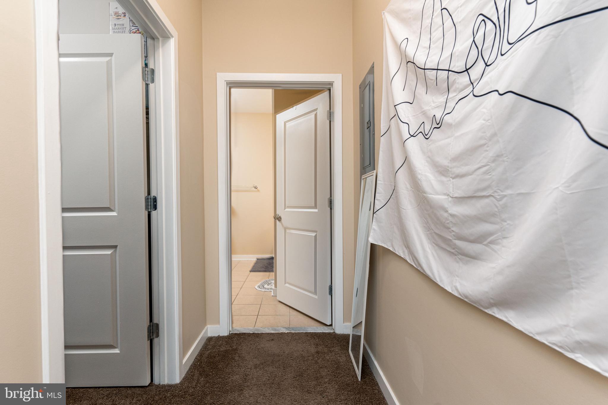 VILLAGE LOFTS - Residential