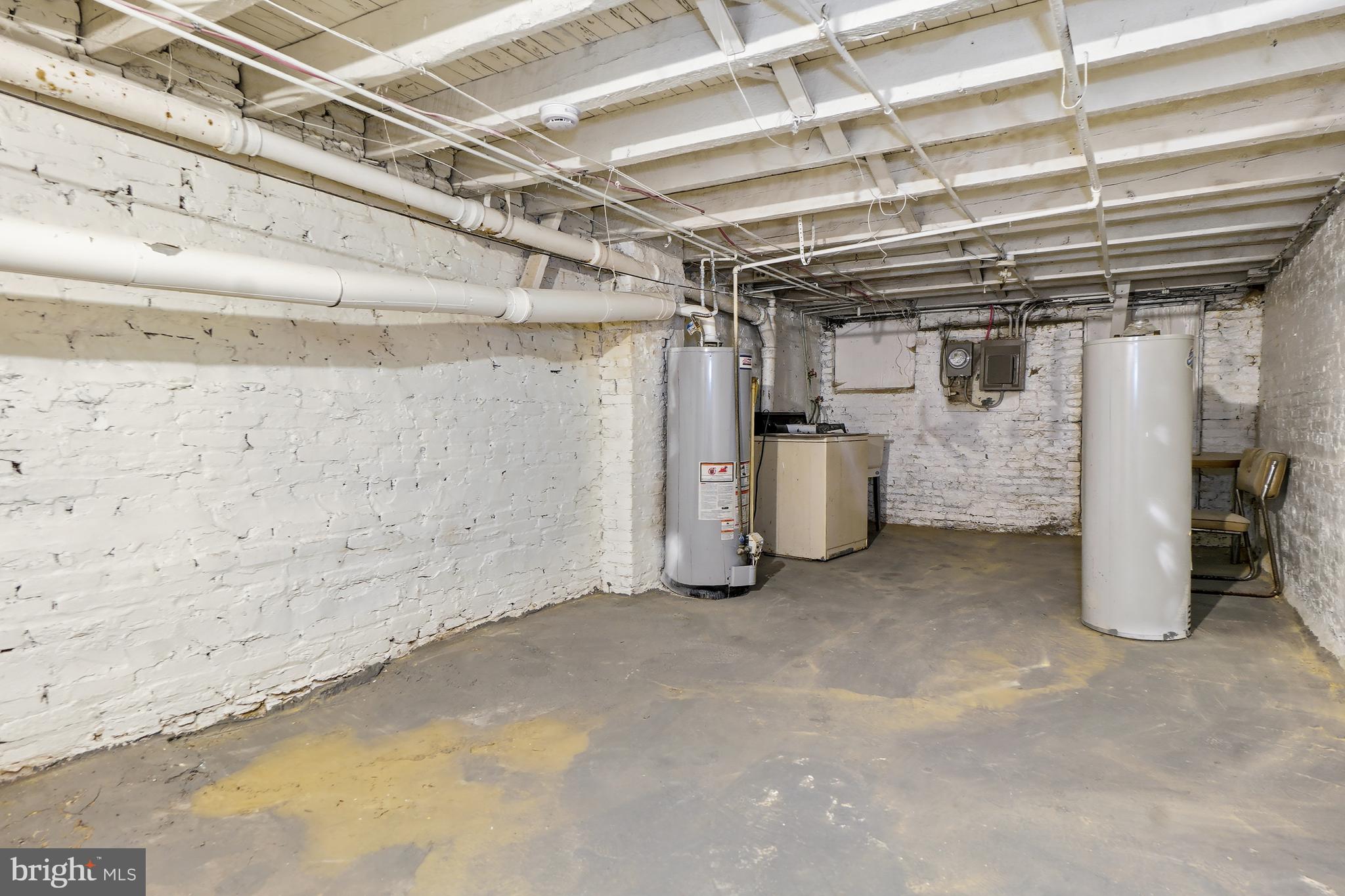 BROADWAY EAST - Residential