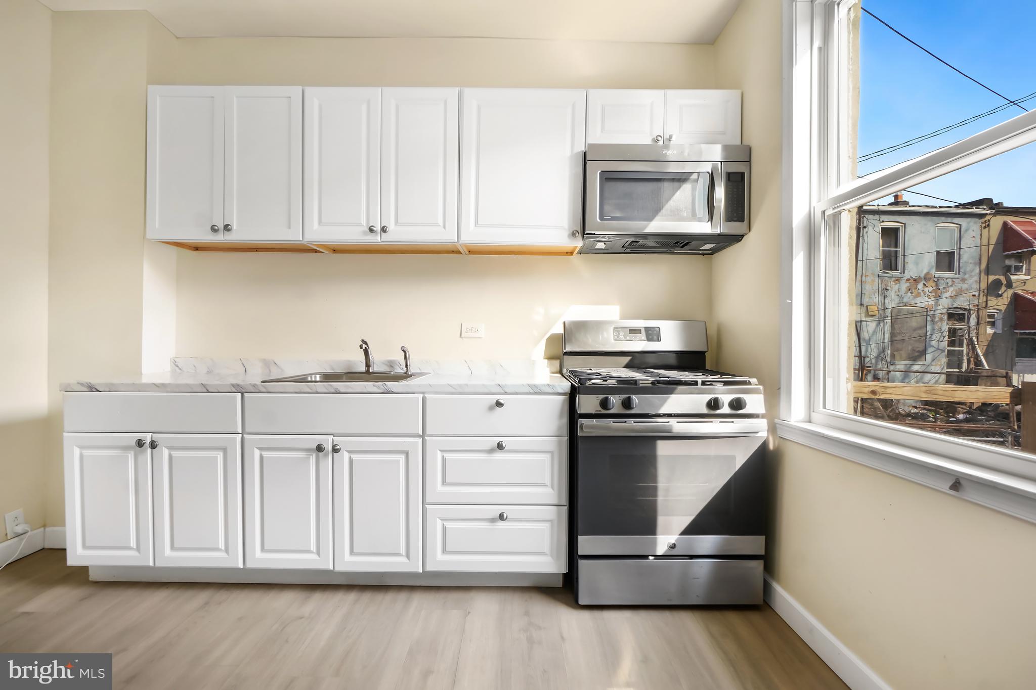 BROADWAY EAST - Residential