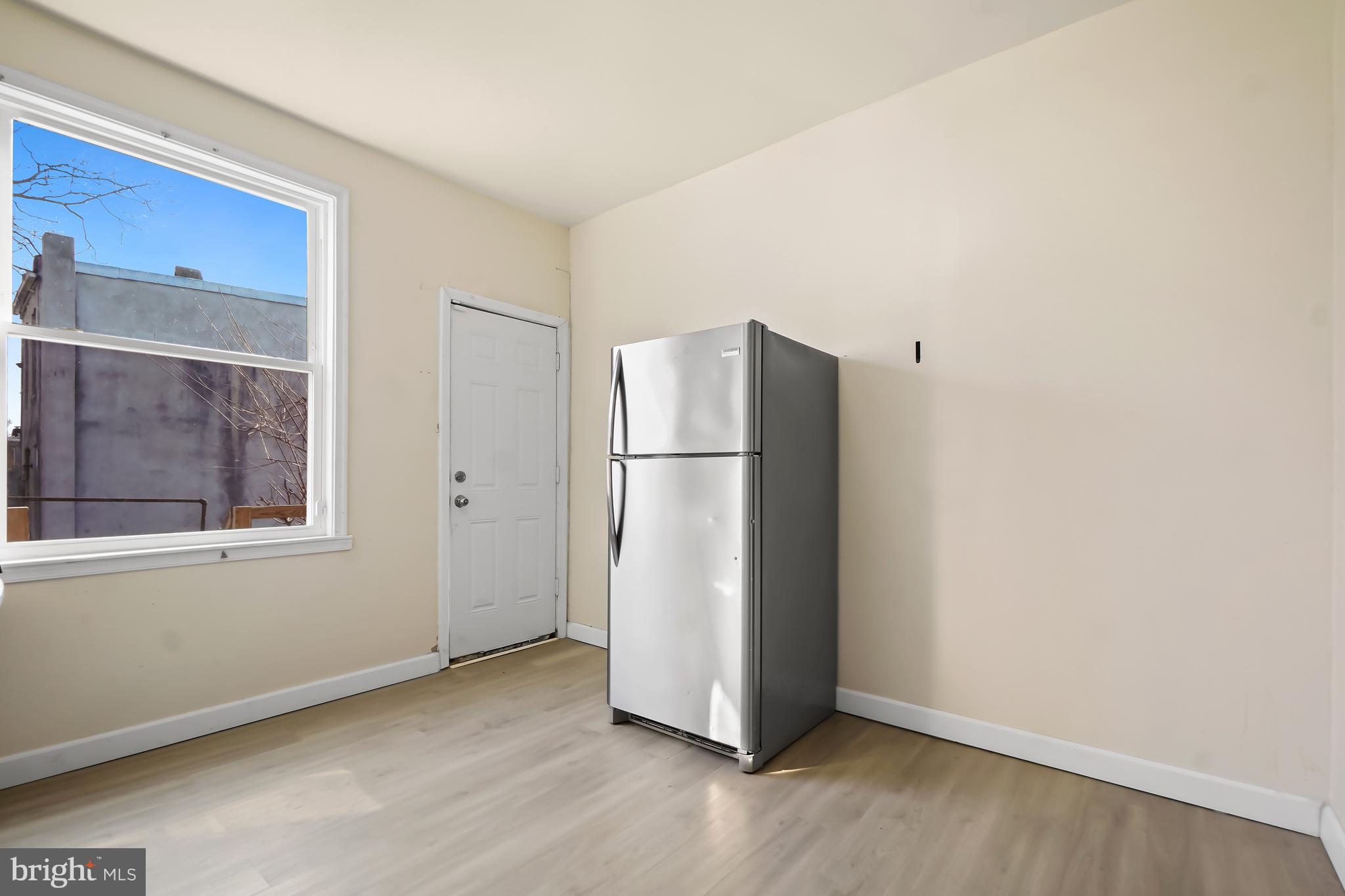 BROADWAY EAST - Residential