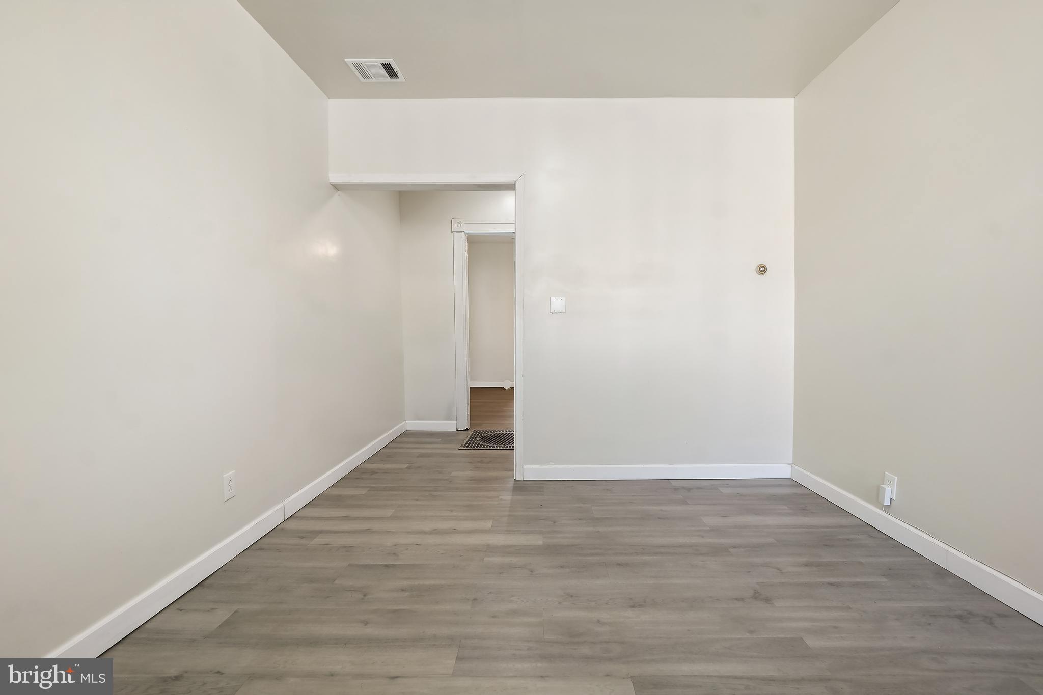 BROADWAY EAST - Residential