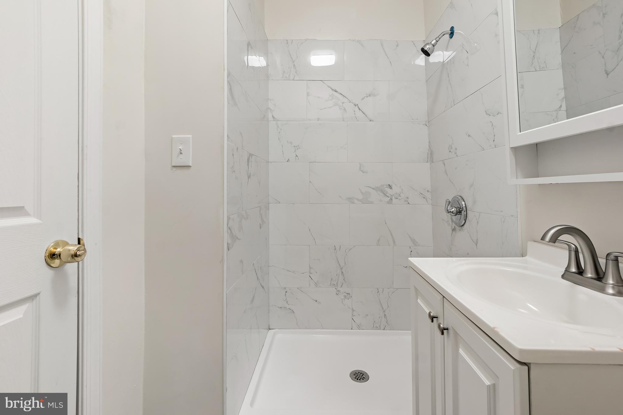 BROADWAY EAST - Residential