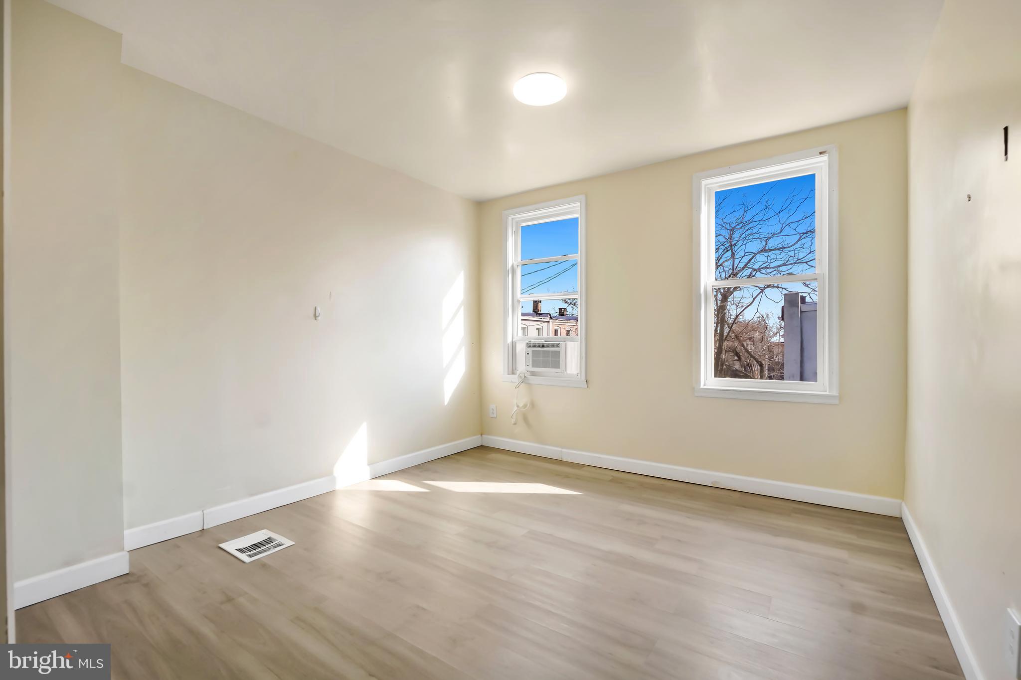 BROADWAY EAST - Residential