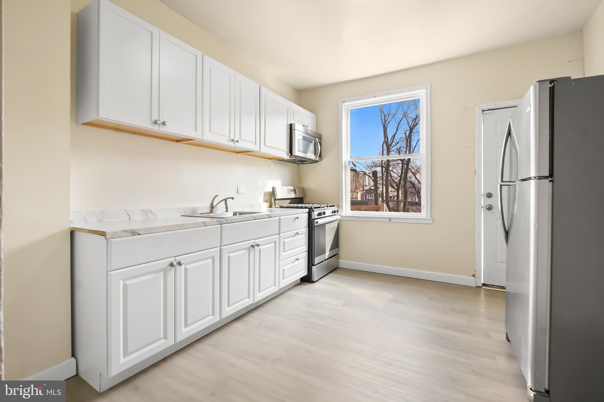 BROADWAY EAST - Residential