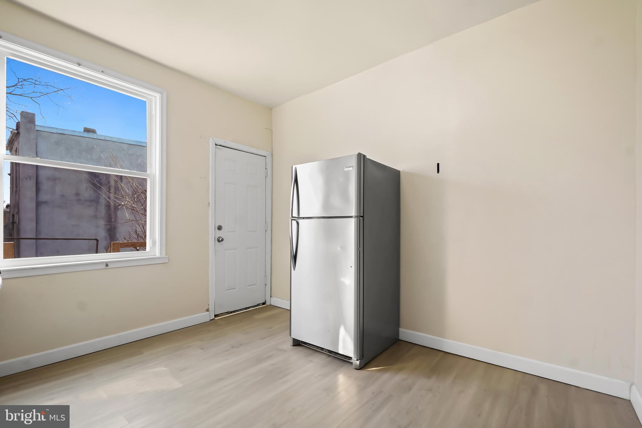 BROADWAY EAST - Residential