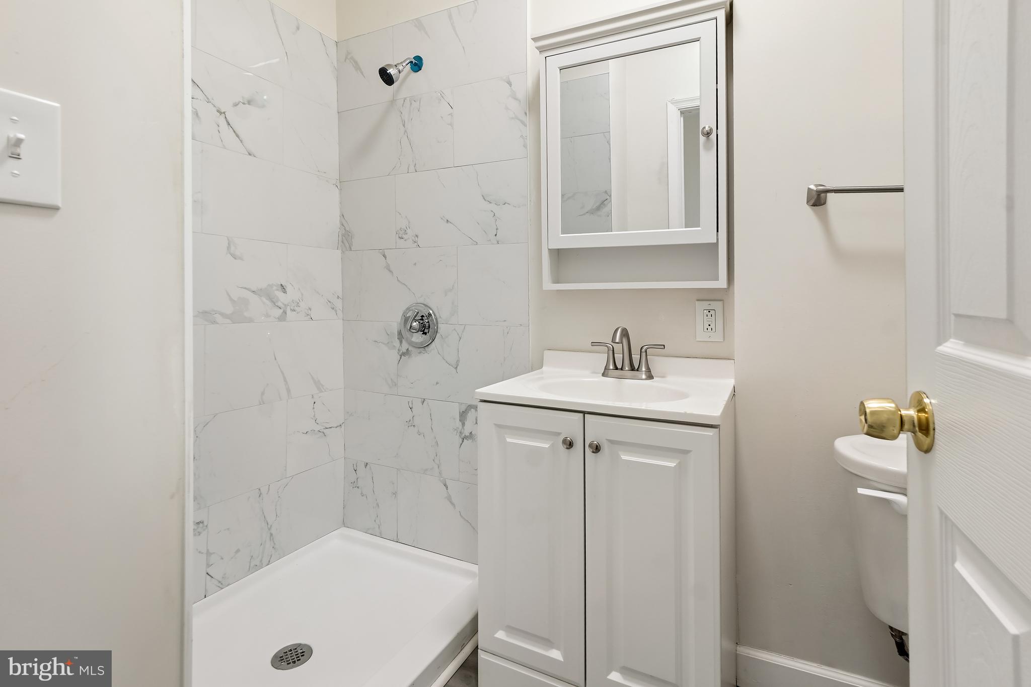 BROADWAY EAST - Residential