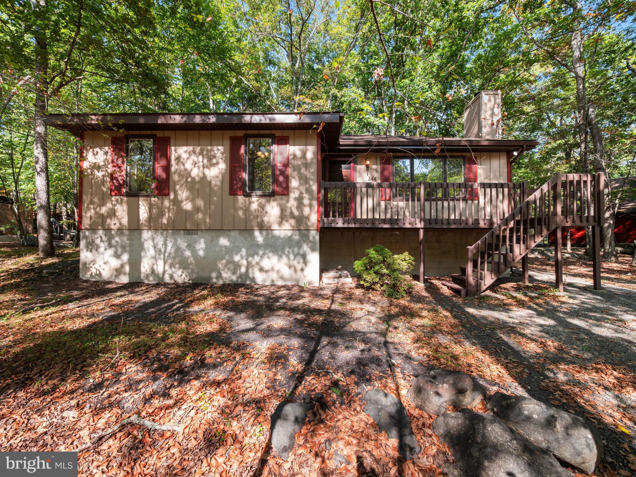 SAW CREEK EST - Residential