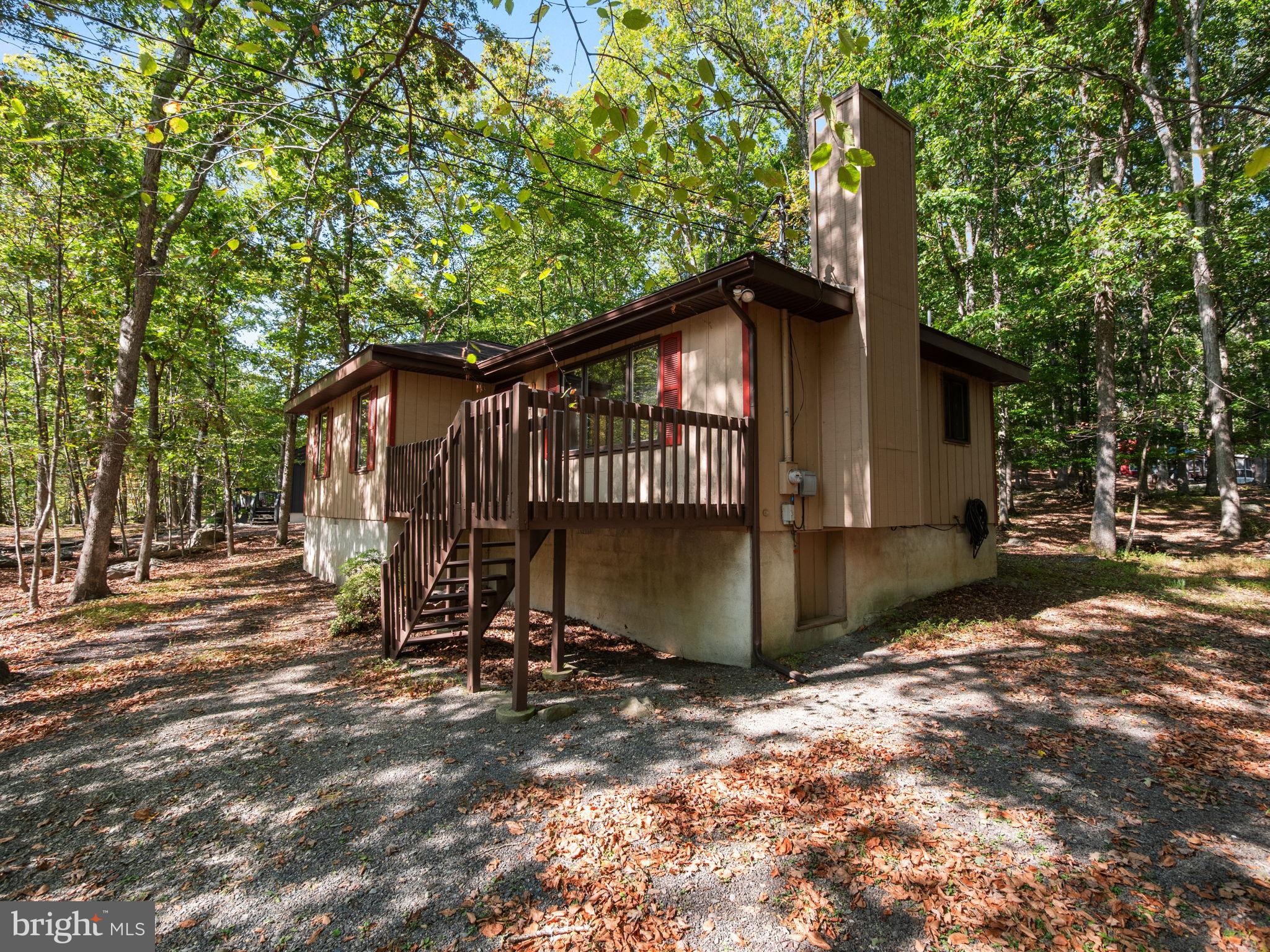 SAW CREEK EST - Residential