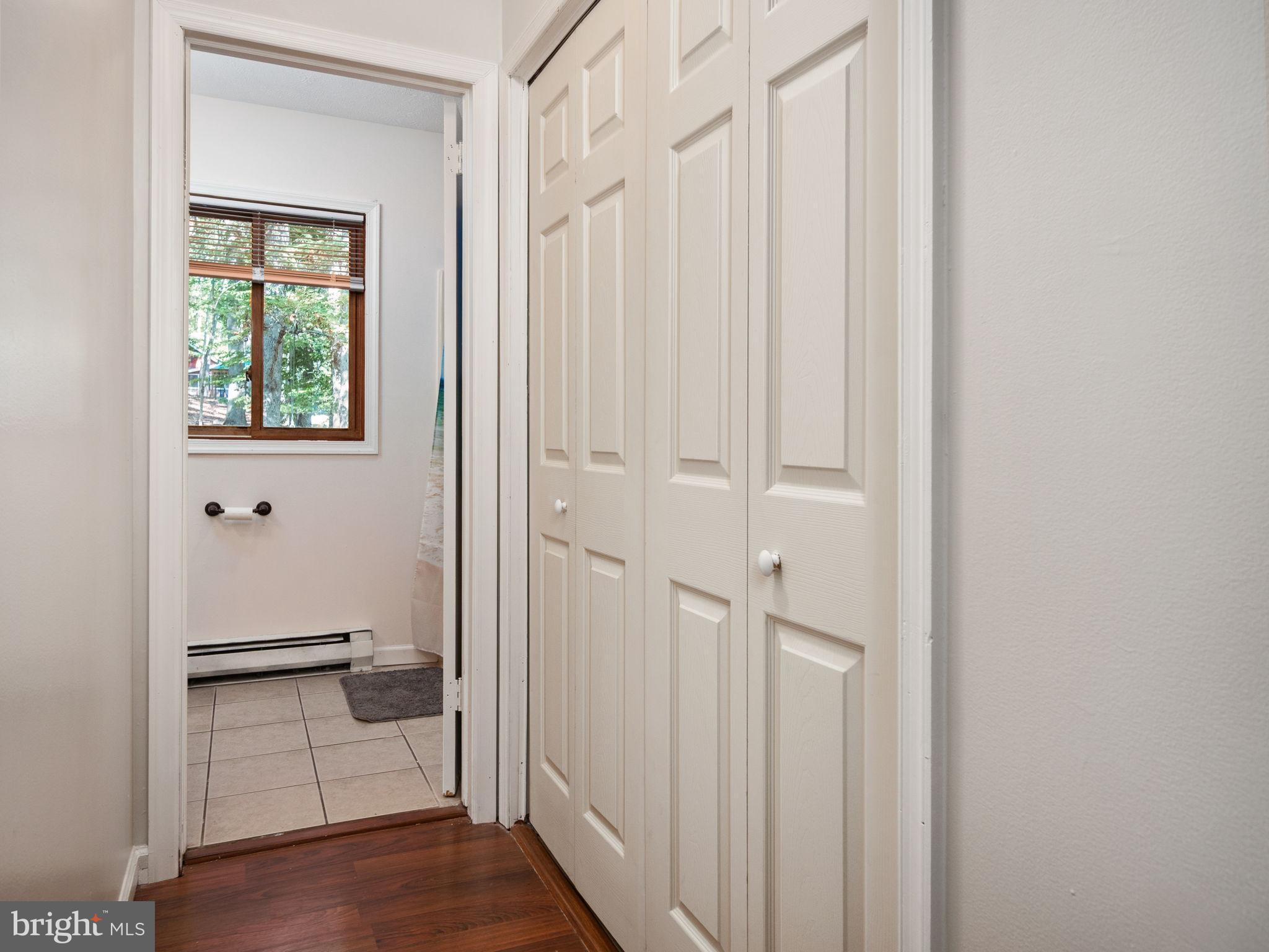 SAW CREEK EST - Residential