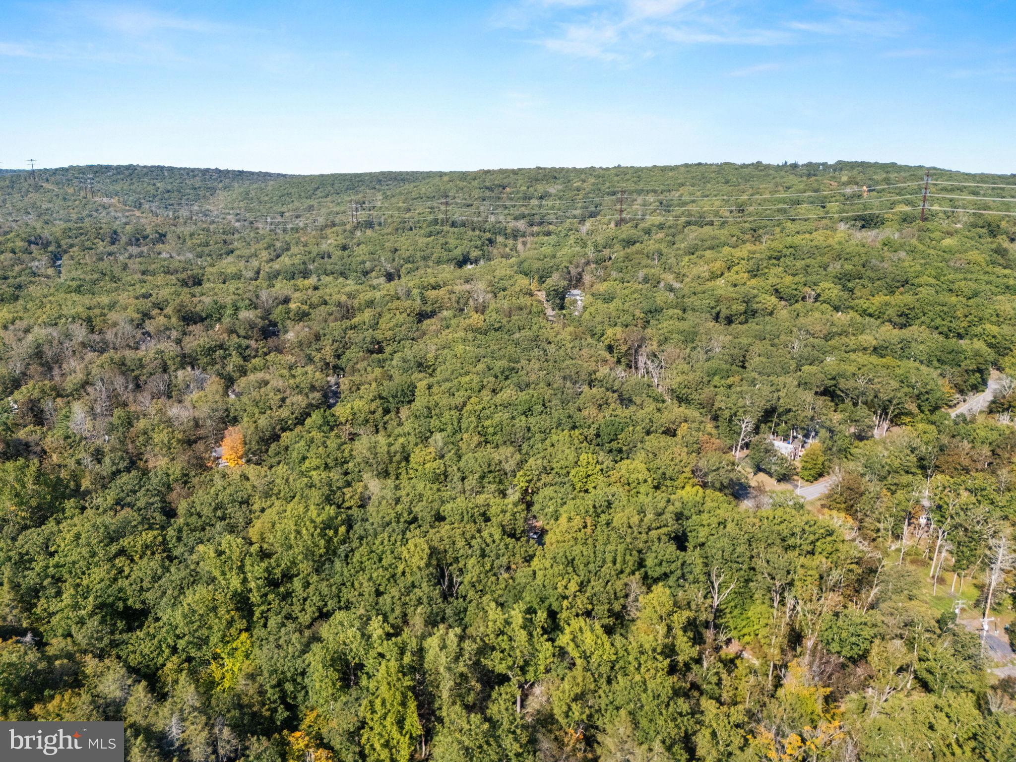 SAW CREEK EST - Residential