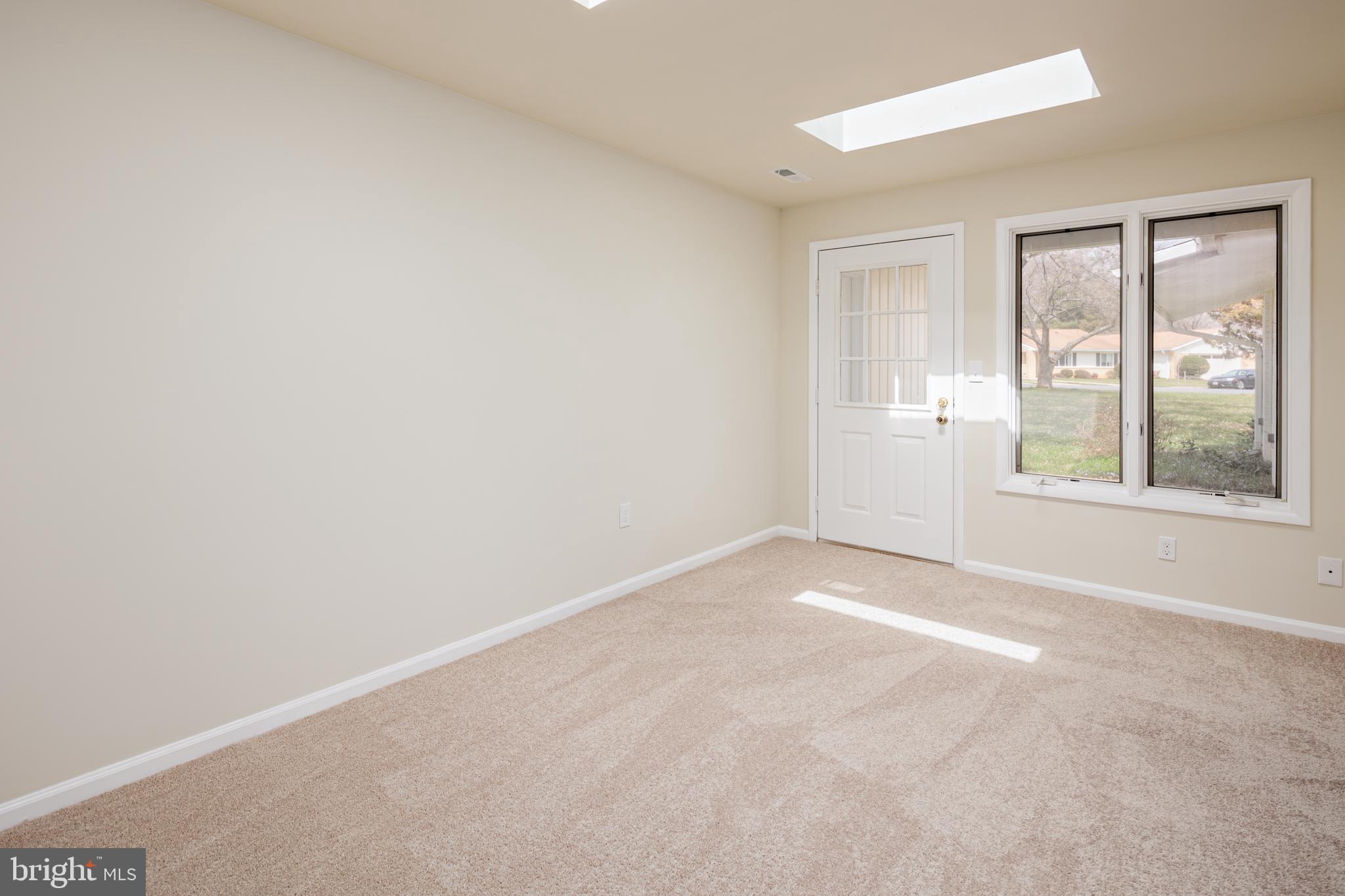 LEISURE WORLD - Residential